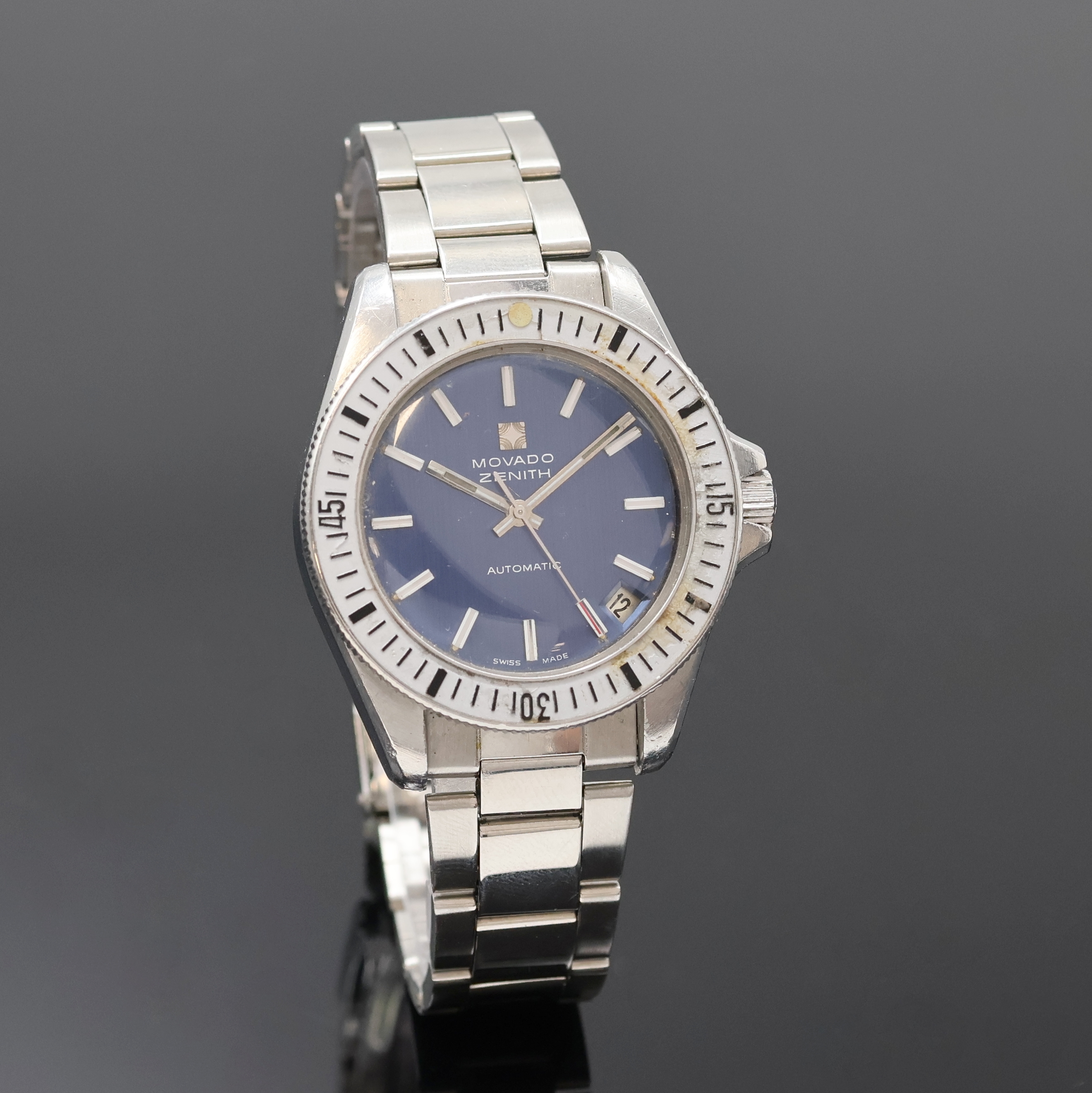 Detail b: MOVADO ZENITH Taucherarmbanduhr in Stahl, Schweiz um 1970, Automatik, Boden u. Krone verschr., neutr. Gliederband m. Faltschl., Lünette m. 60er ...
