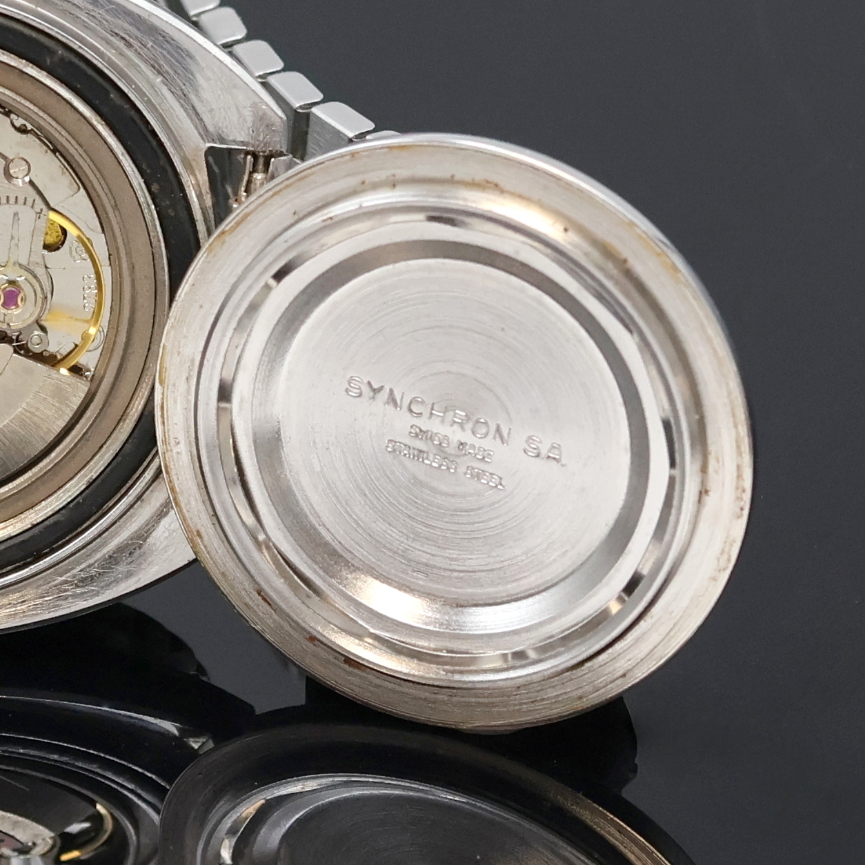 Detail f: DOXA by Synchron SUB 300T Professional Taucherarmbanduhr in Stahl, Schweiz um 1970, Automatik, schweres Geh., Boden verschr., eins. drehb. Stahl ...