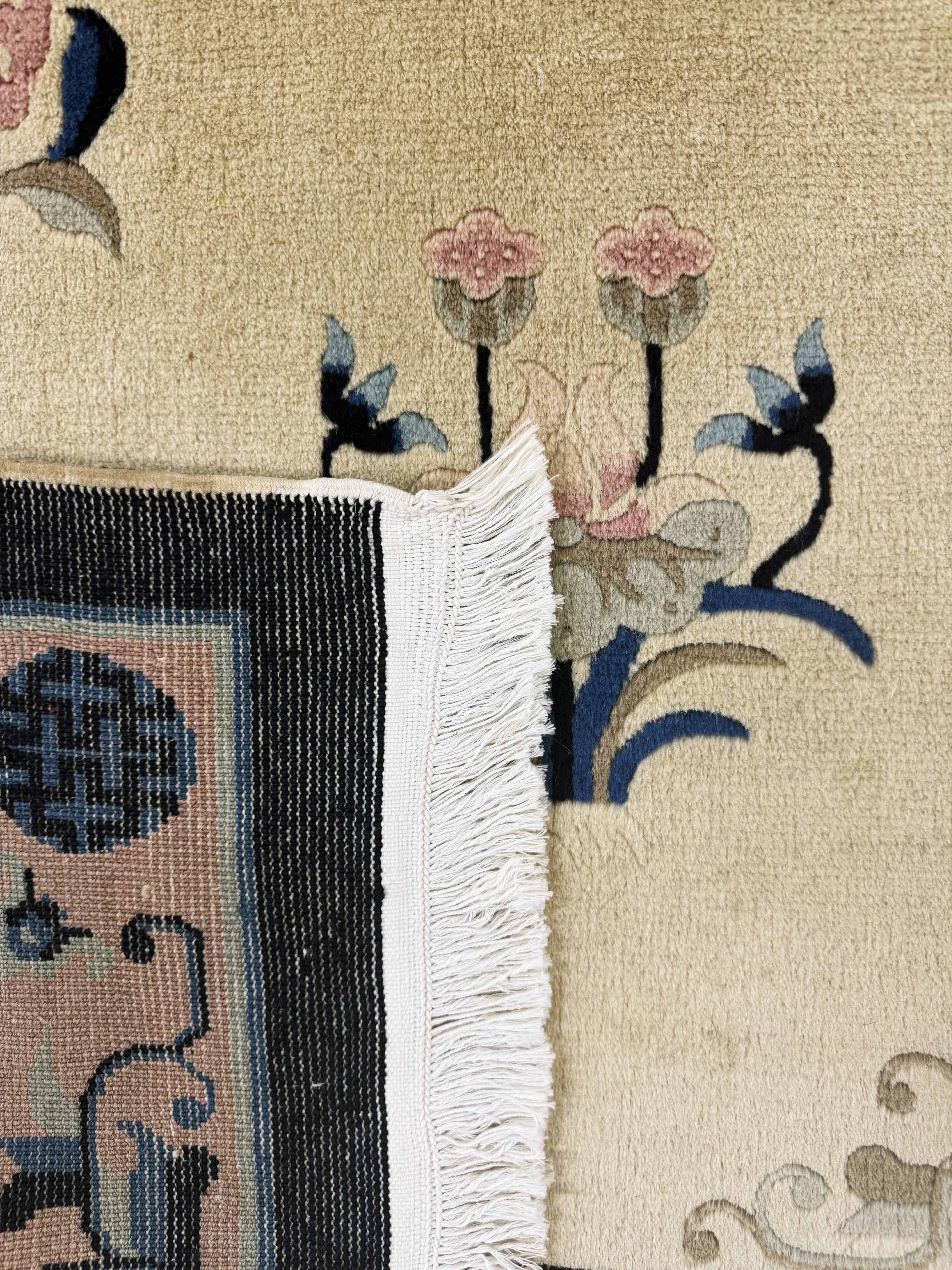 Detail e: Antik Finish, China, Ende 20.Jhd, Wolle aufBaumwolle, ca. 188 x 120 cm, gereinigt, EHZ: 1-2