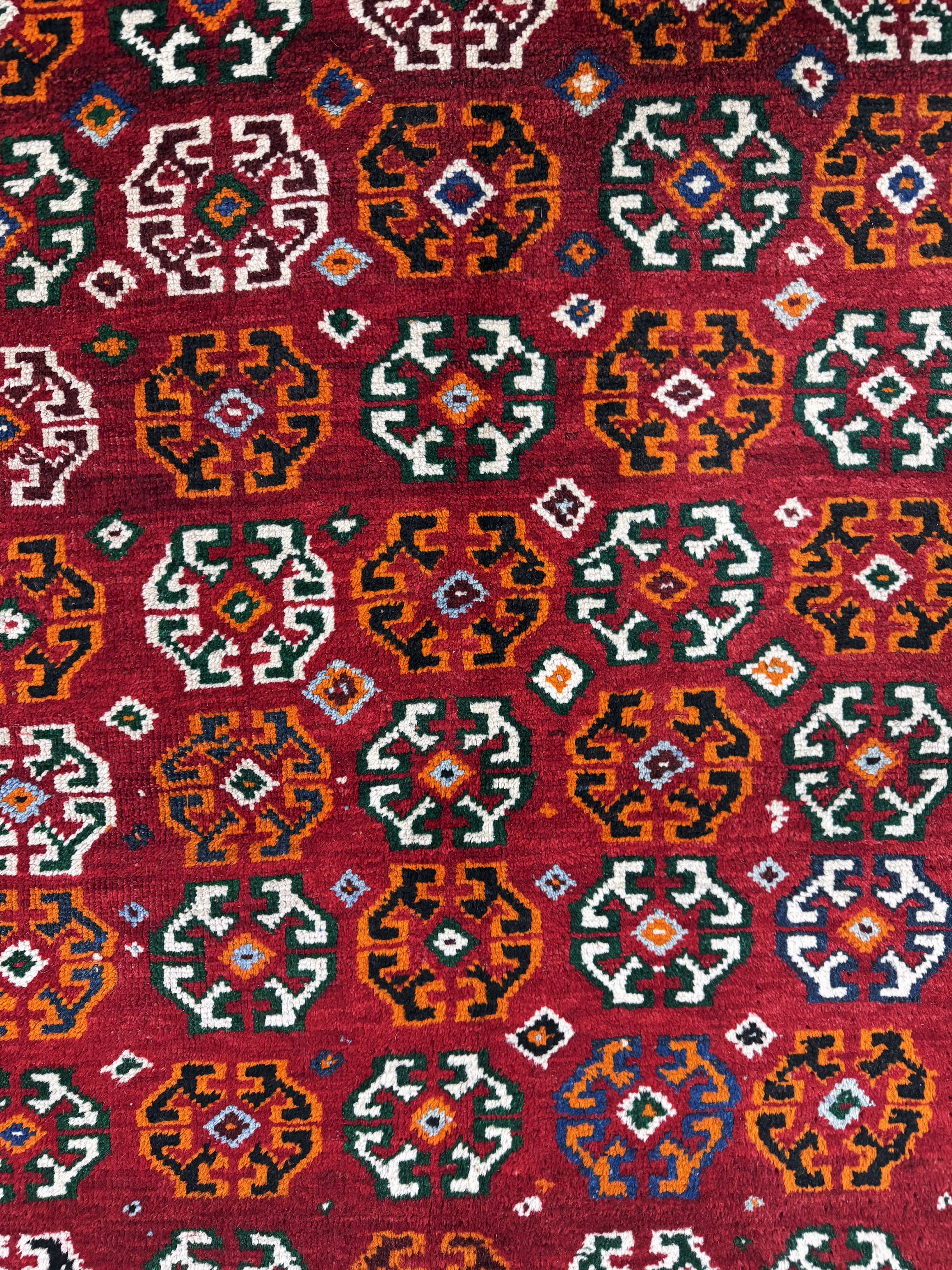 Detail c: Gabbeh alt, Persien, Mitte 20.Jhd, Wolle auf Wolle, ca. 180 x 127 cm, EHZ: 2