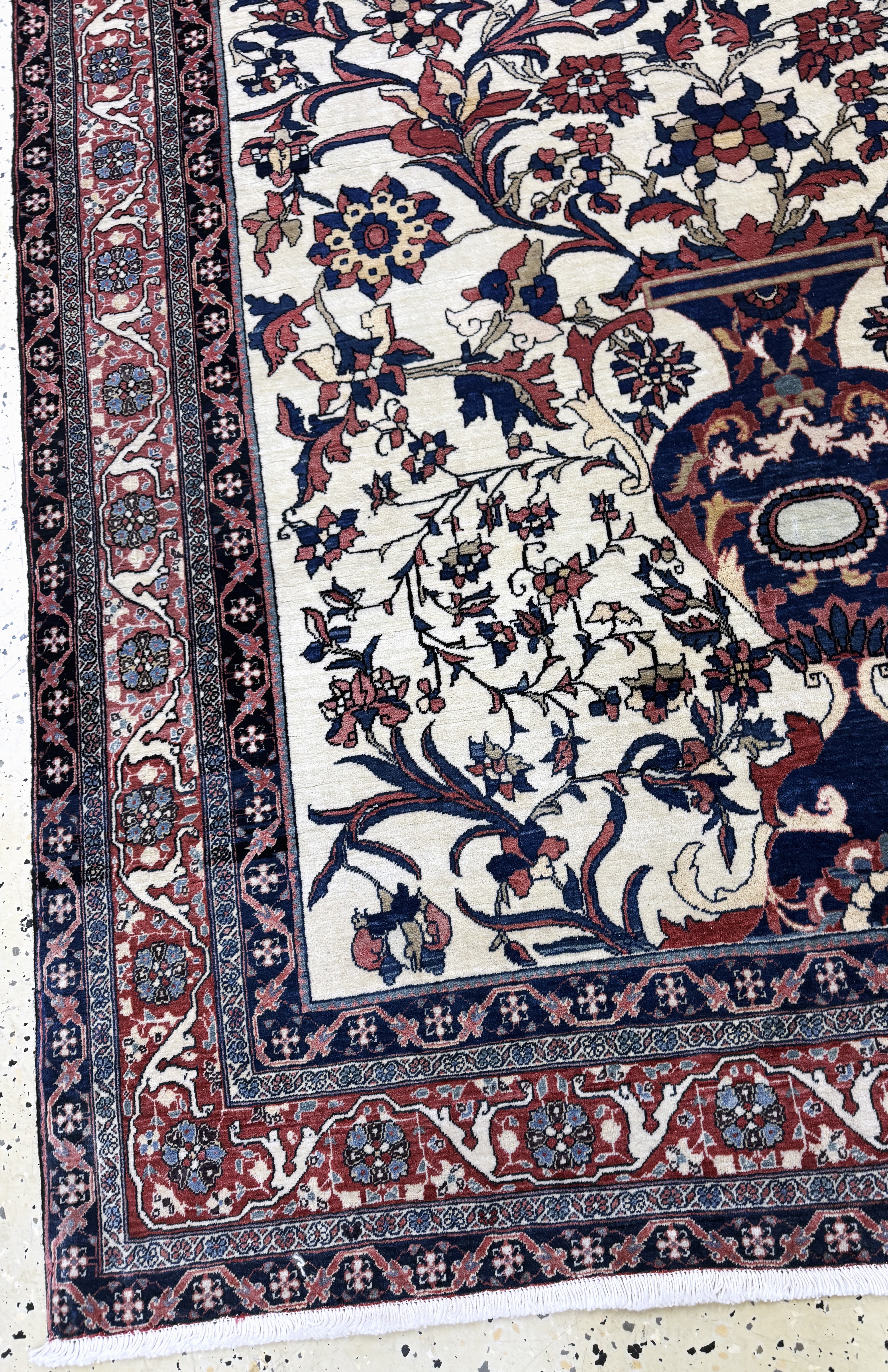 Detail b: Antiker Farahan fein, Persien, 19.Jhd, Korkwolle auf Baumwolle, ca. 200 x 134 cm, EHZ: 2, (Fransen erneuert)