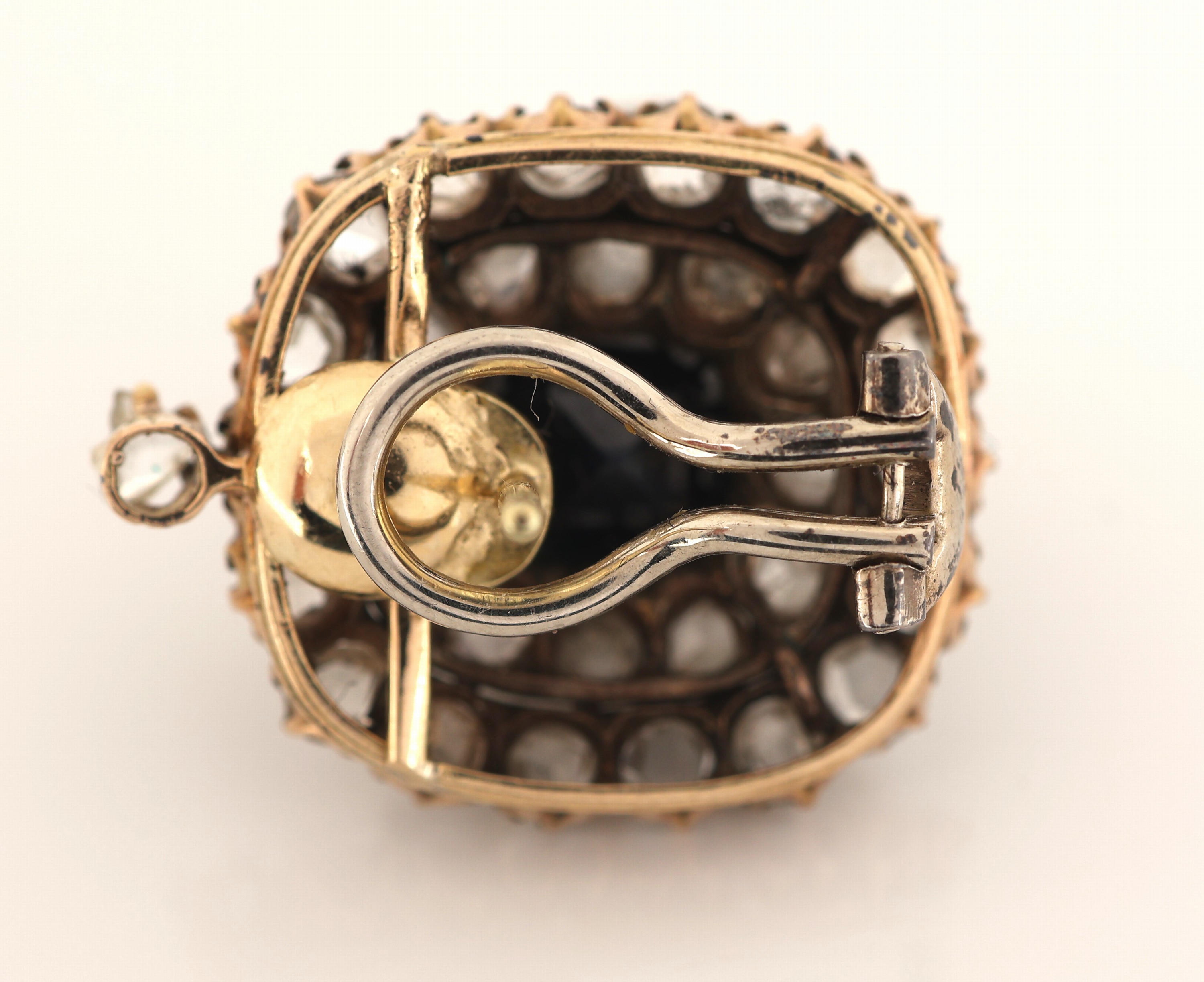 Detail b: Paar 18 kt Gold Saphir-Diamant-Ohrstecker, um 1890, GG 750/000 gepr., schauseitig Silber,2 Saphire im Kissenschliff ca. 2.50 ct, Diamantrosen zus. ...