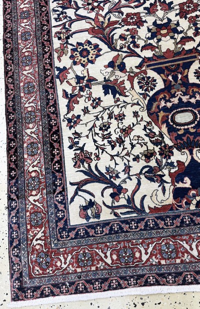 27058160b - Antiker Farahan fein, Persien, 19.Jhd, Korkwolle auf Baumwolle, ca. 200 x 134 cm, EHZ: ...