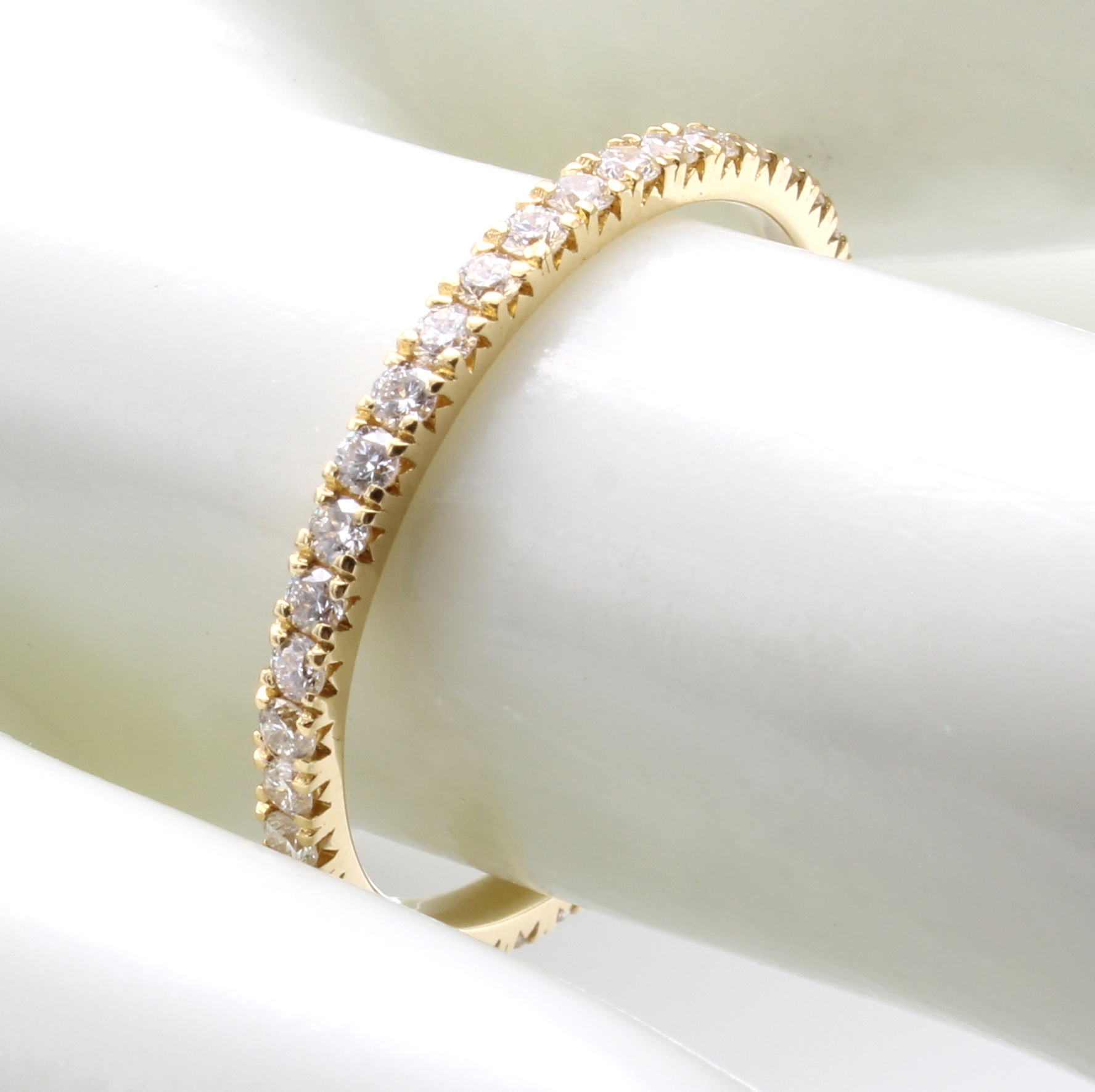 Image 27058483 - Memoryring mit Brillanten, GG 750/000, rundum bes. m. Brill. zus. ca. 0.55 ct feines ...