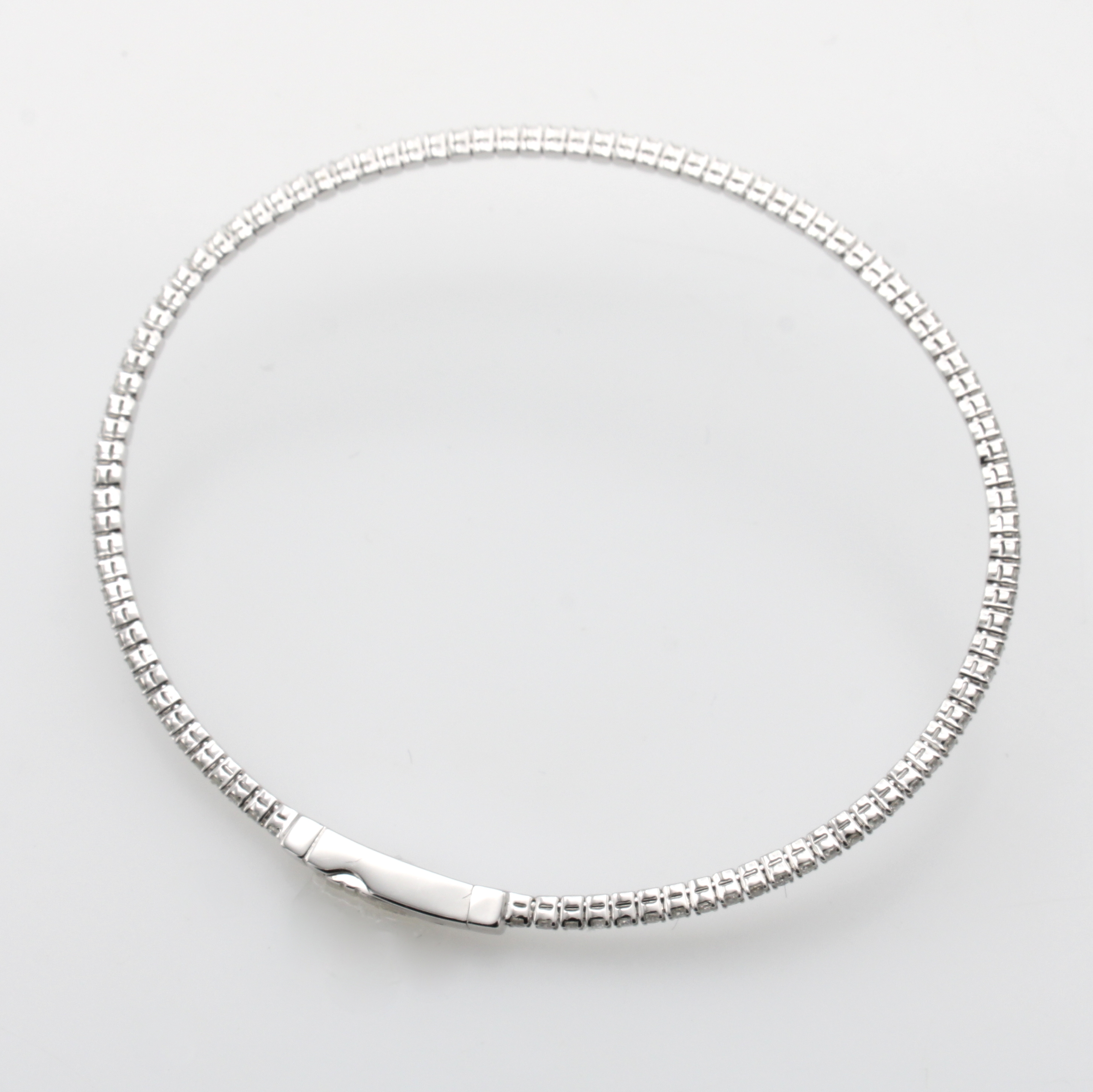 Image 27058492 - Armreif mit Brillanten, WG 750/000, Brill. zus. ca. 1.02 ct feines Weiß/vs-si, ...