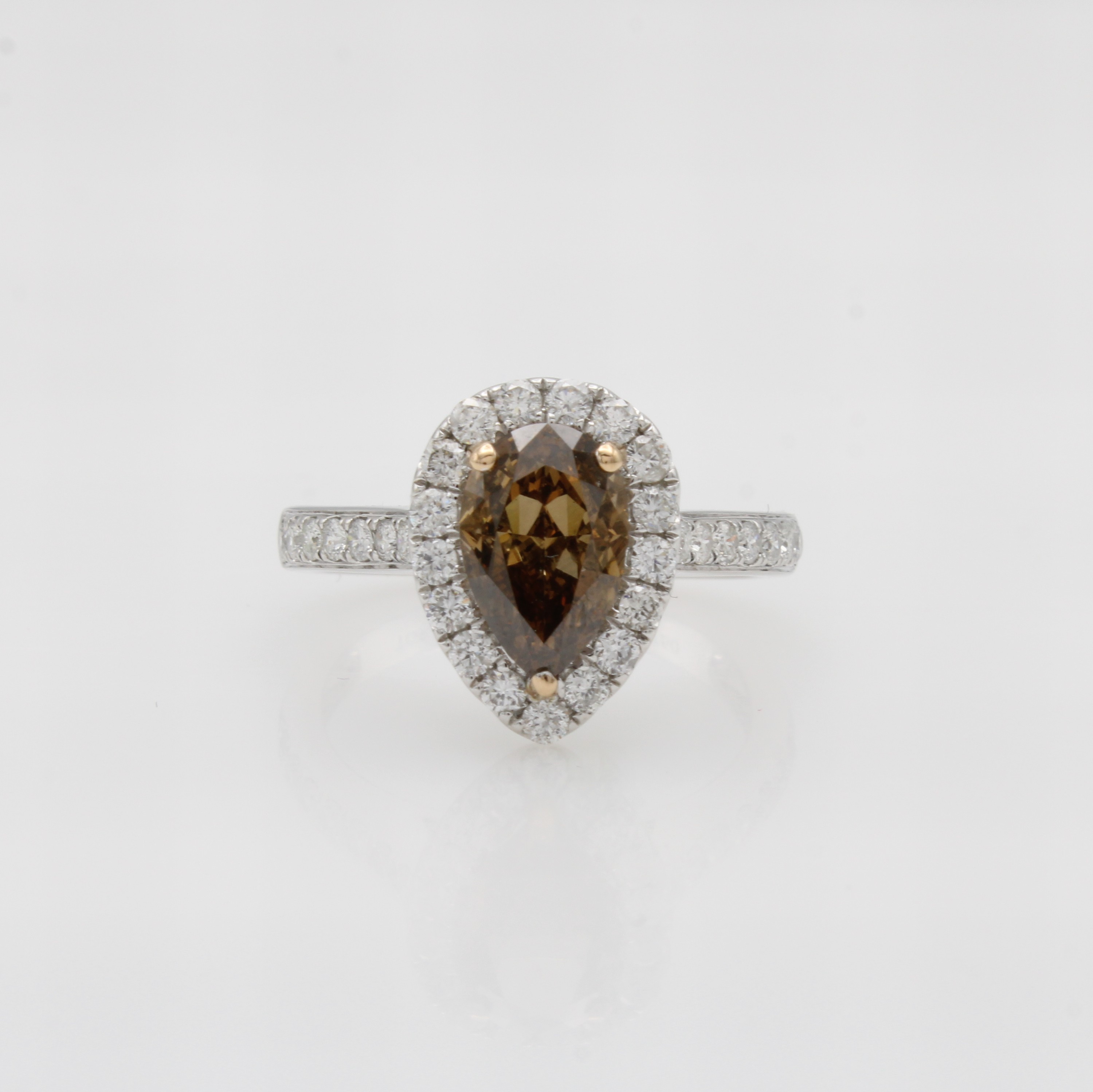 Image 27058493 - Ring mit Diamant und Brillanten, WG/RG 750/ 000, Diamanttropfen ca. 2.04 ct Braun/vs, ...