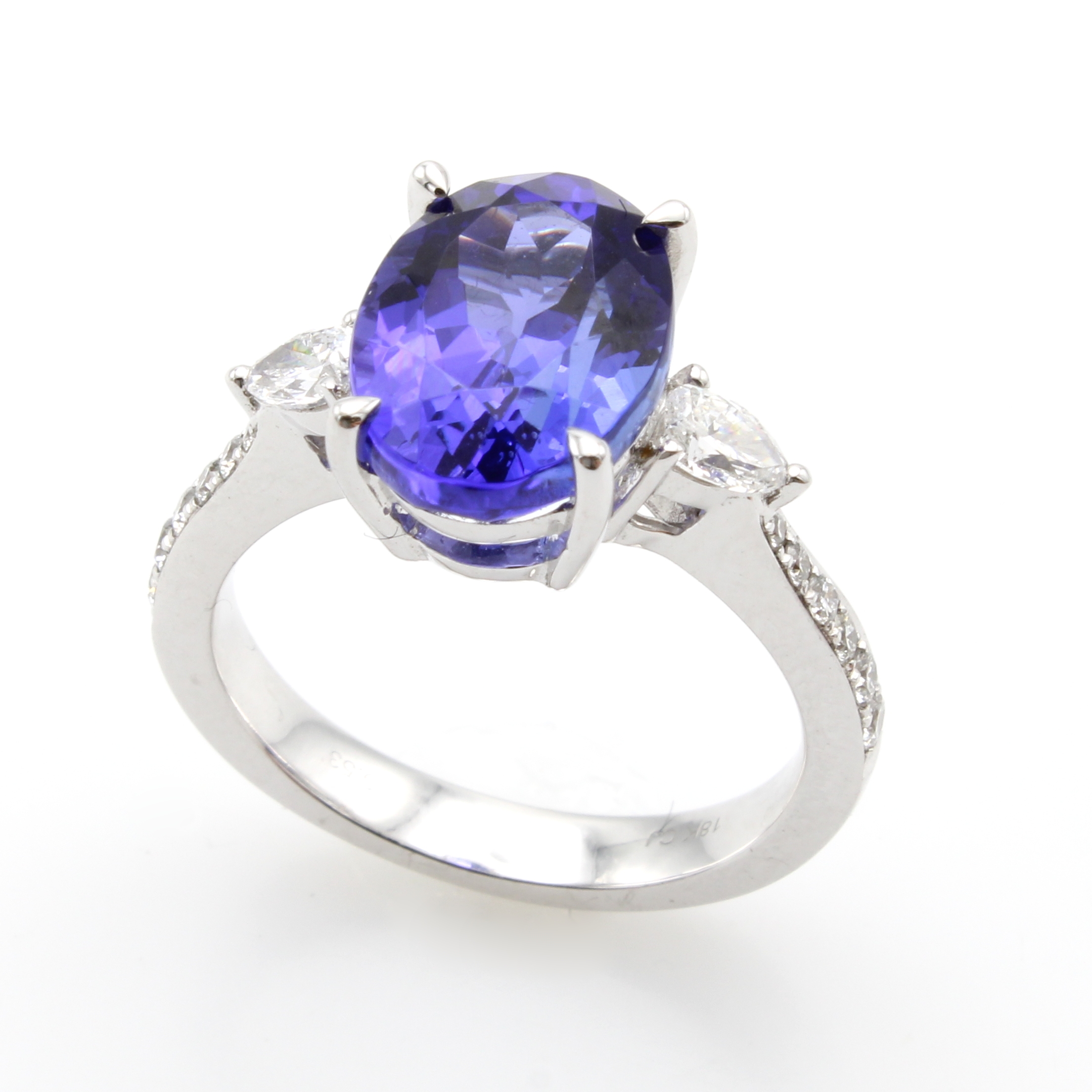 Image 27058495 - Ring mit Tansanit, Diamanten und Brillanten, WG 750/000, ovaler Tansanit ca. 5.53 ct, 2 ...