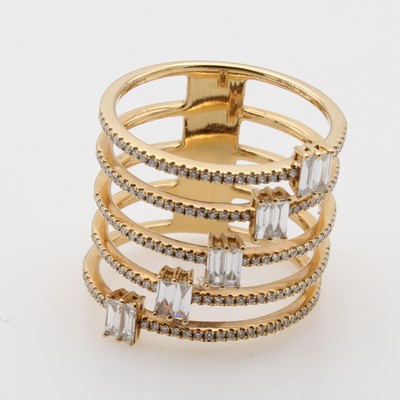 27058487a - Ring mit Diamanten und Brillanten, RG 750/ 000, Diamantbaguettes zus. ca. 0.41 ct u. ...