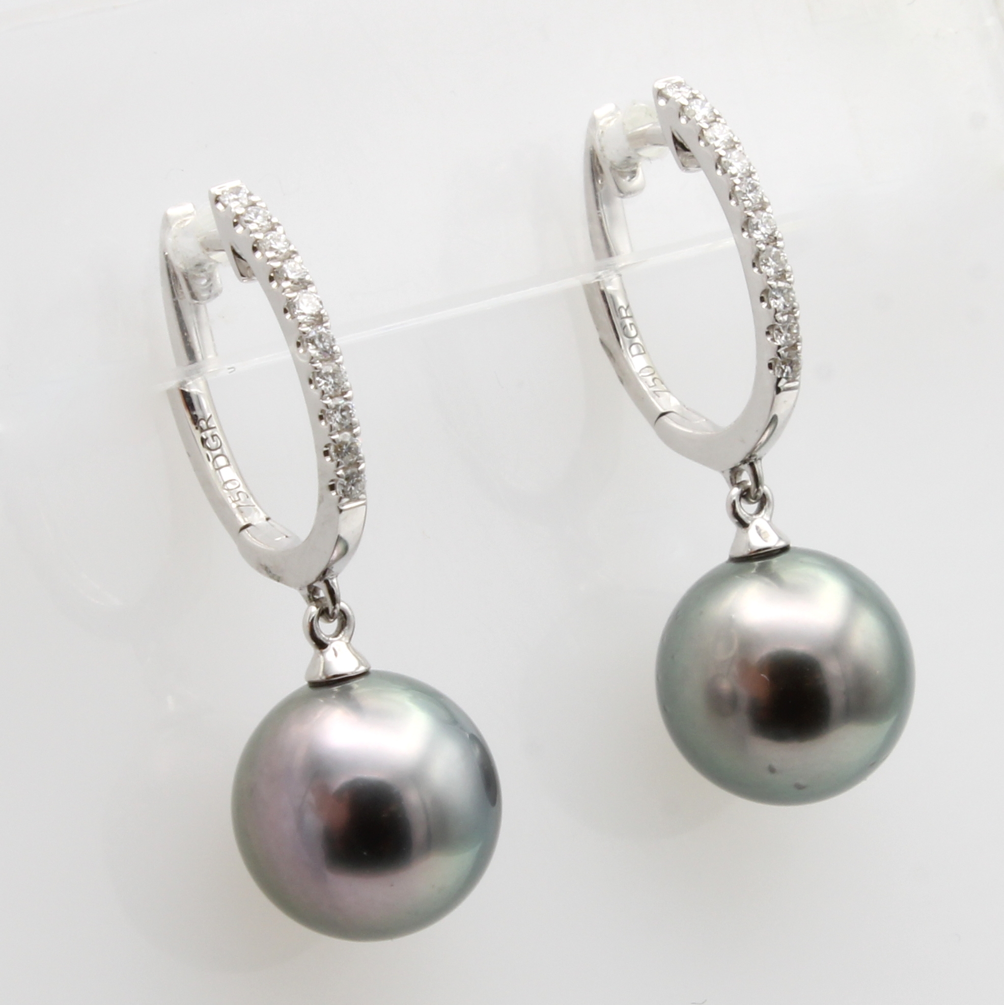 Image 27058534 - Paar Klappcreolen mit Tahitiperlen und Brillanten, WG 750/000, ovale Form, 2 grau ...