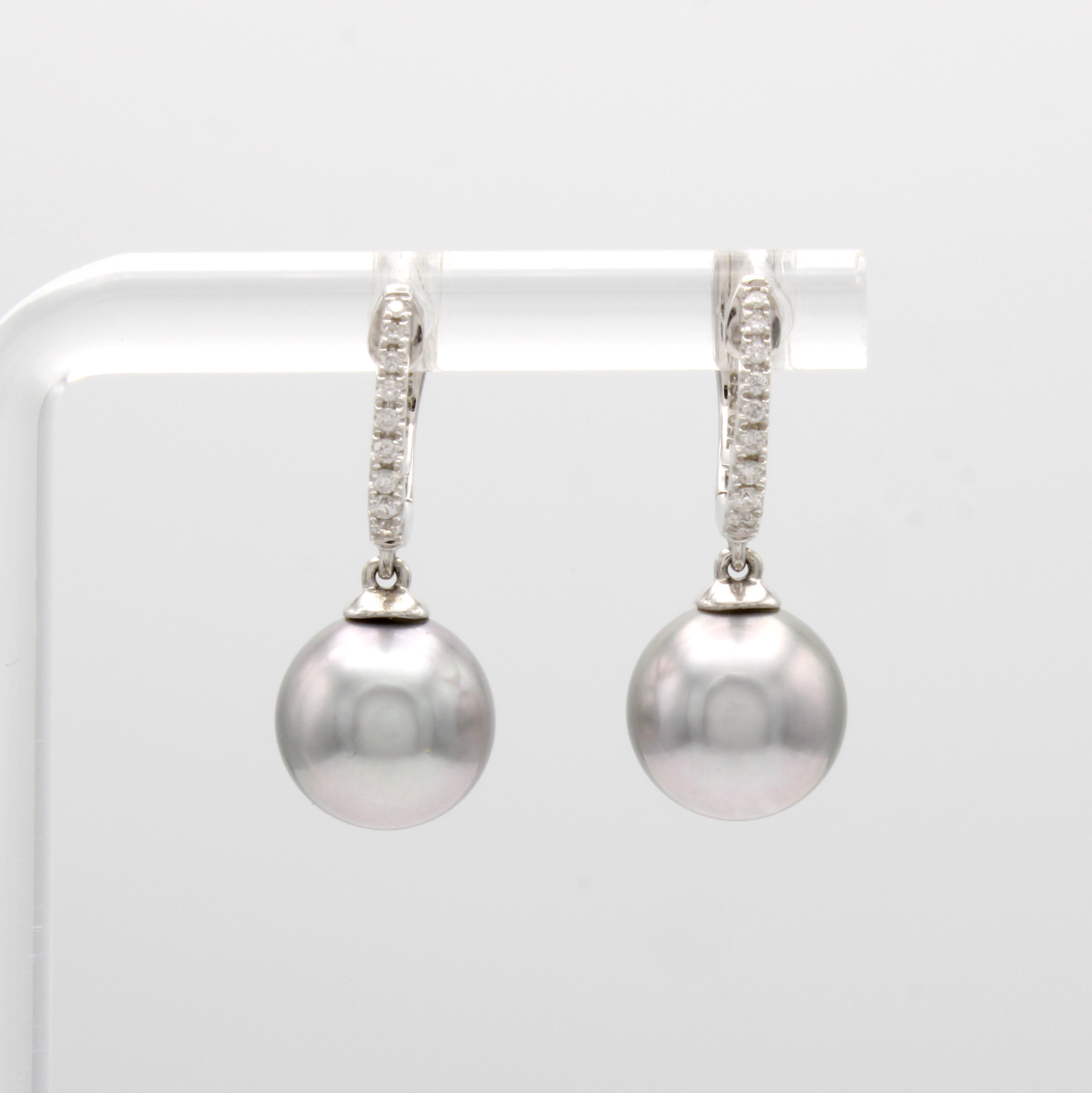 Image 27058535 - Paar Klappcreolen mit Tahitiperlen und Brillanten, WG 750/000, 2 hellgraue Perlen ca. 9 ...