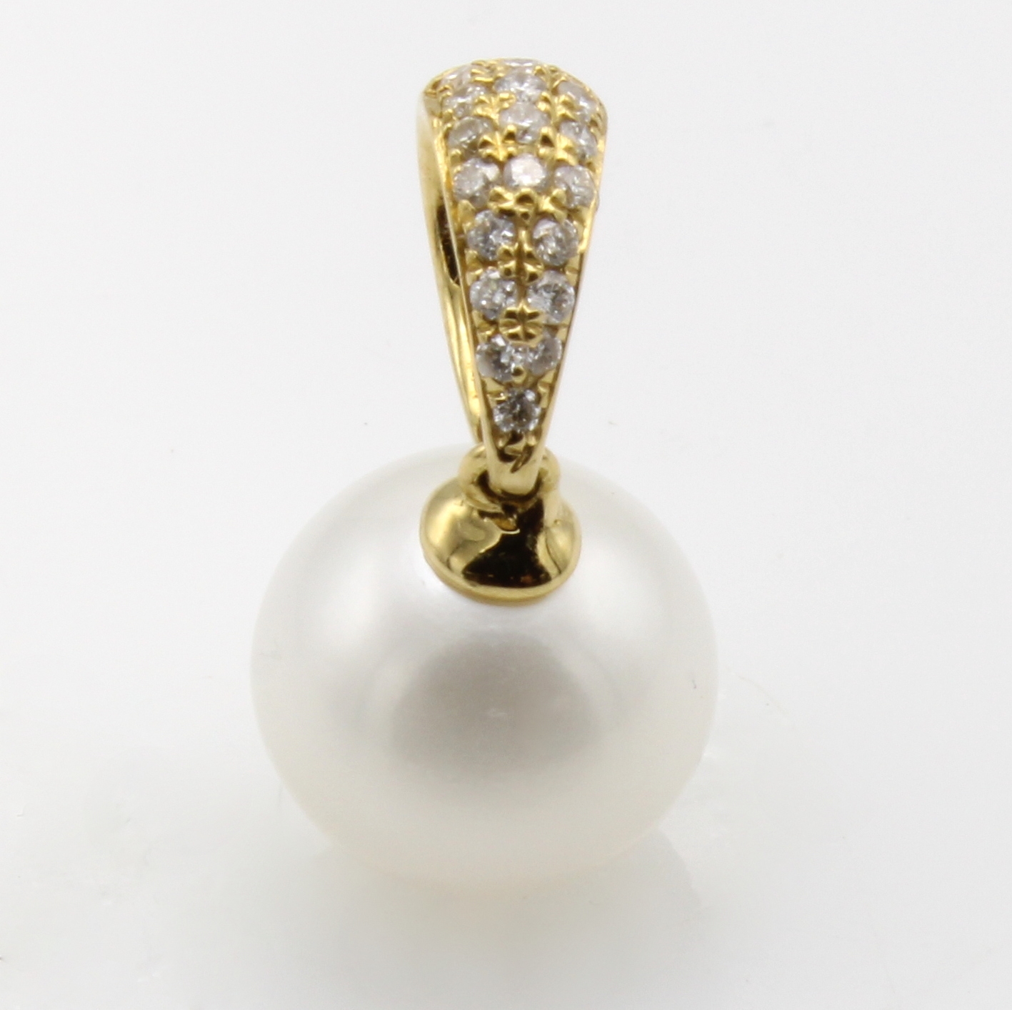 Image 27058549 - Anhänger mit Perle und Brillanten, GG 750/ 000, boutonförm., weiße Perle ca. 10 mm, ...