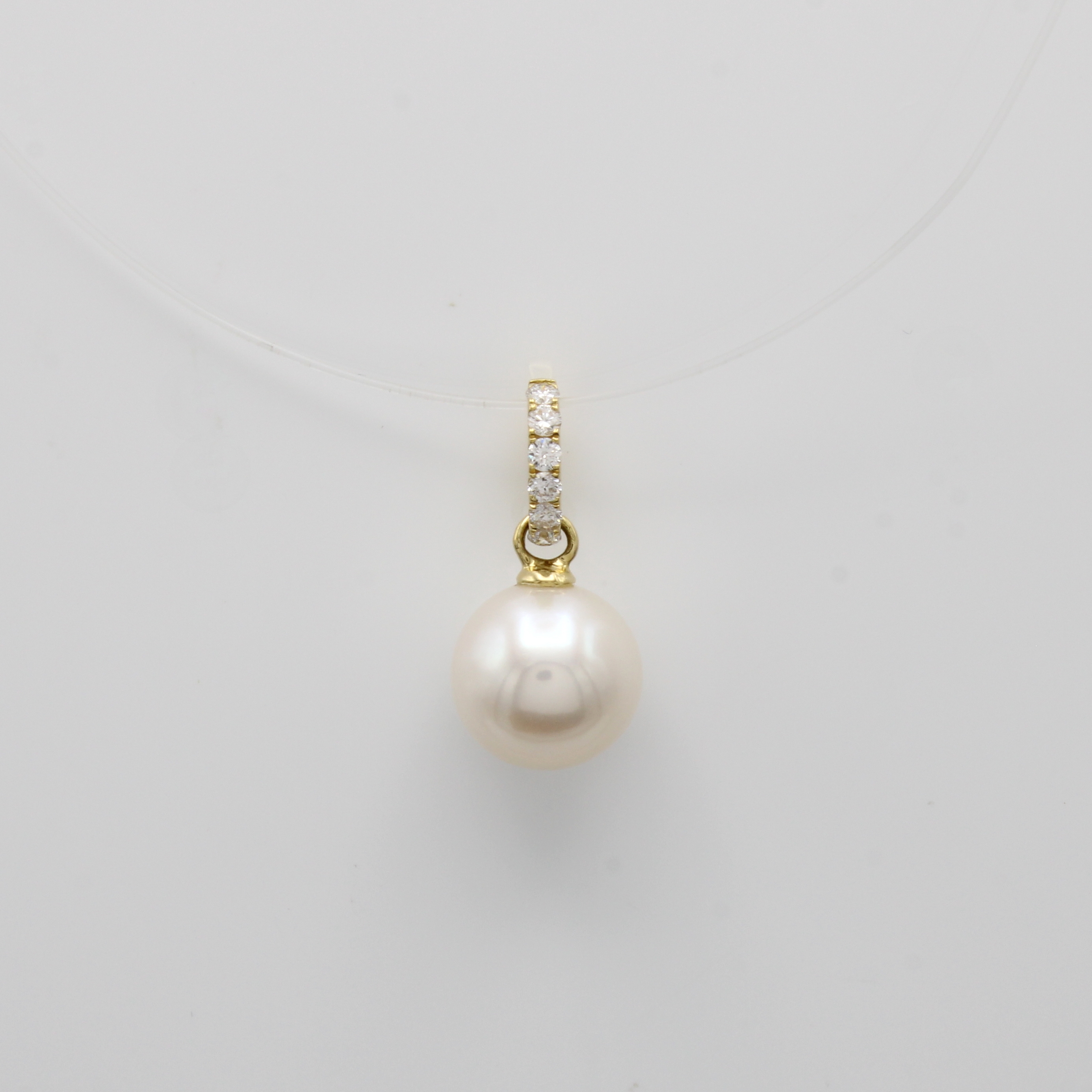 Image 27058553 - Anhänger mit Perle und Brillanten, GG 750/000, weiße-crémefarb. Süßwasserperle ca. ...