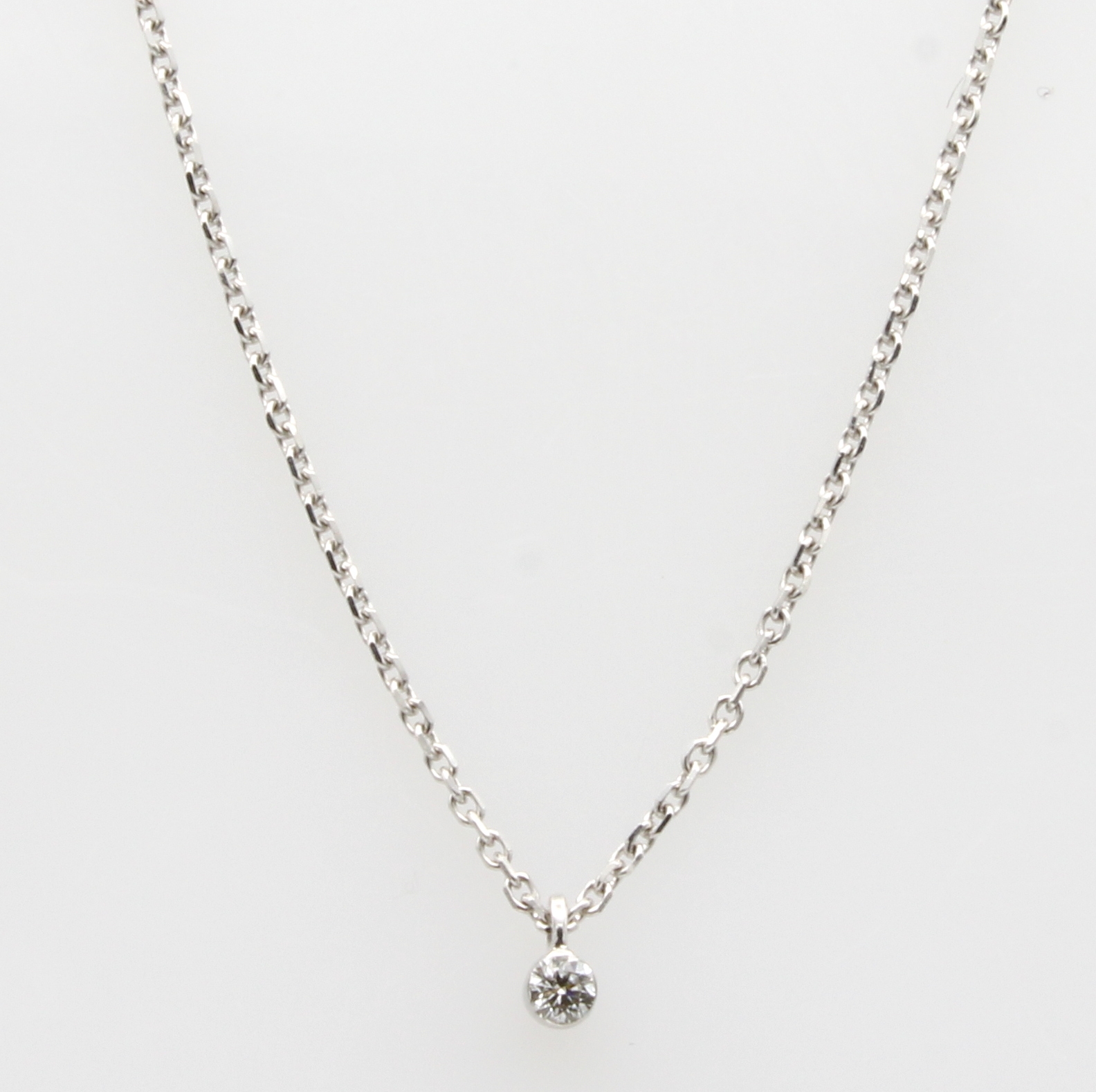 Image 27058590 - Brillantanhänger an Kette, WG 750/000, Brill. ca. 0.05 ct feines Weiß/si, in L. ca. ...