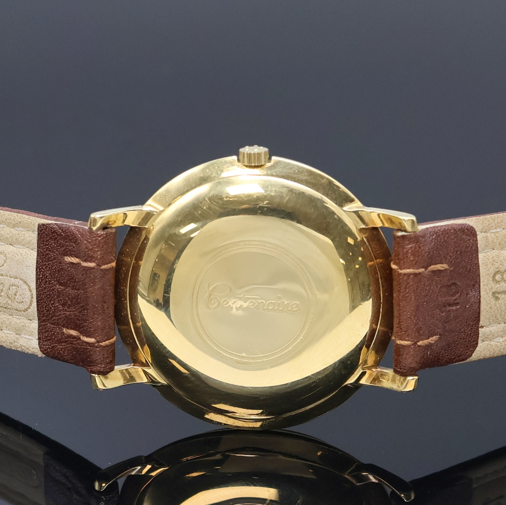 Detail c: ETERNA MATIC Centenaire Herrenarmbanduhr in GG 585/000, Schweiz um 1960, Automatik, 2- teil. Geh., Boden aufgedr., am Rand radial guill., silb. ...