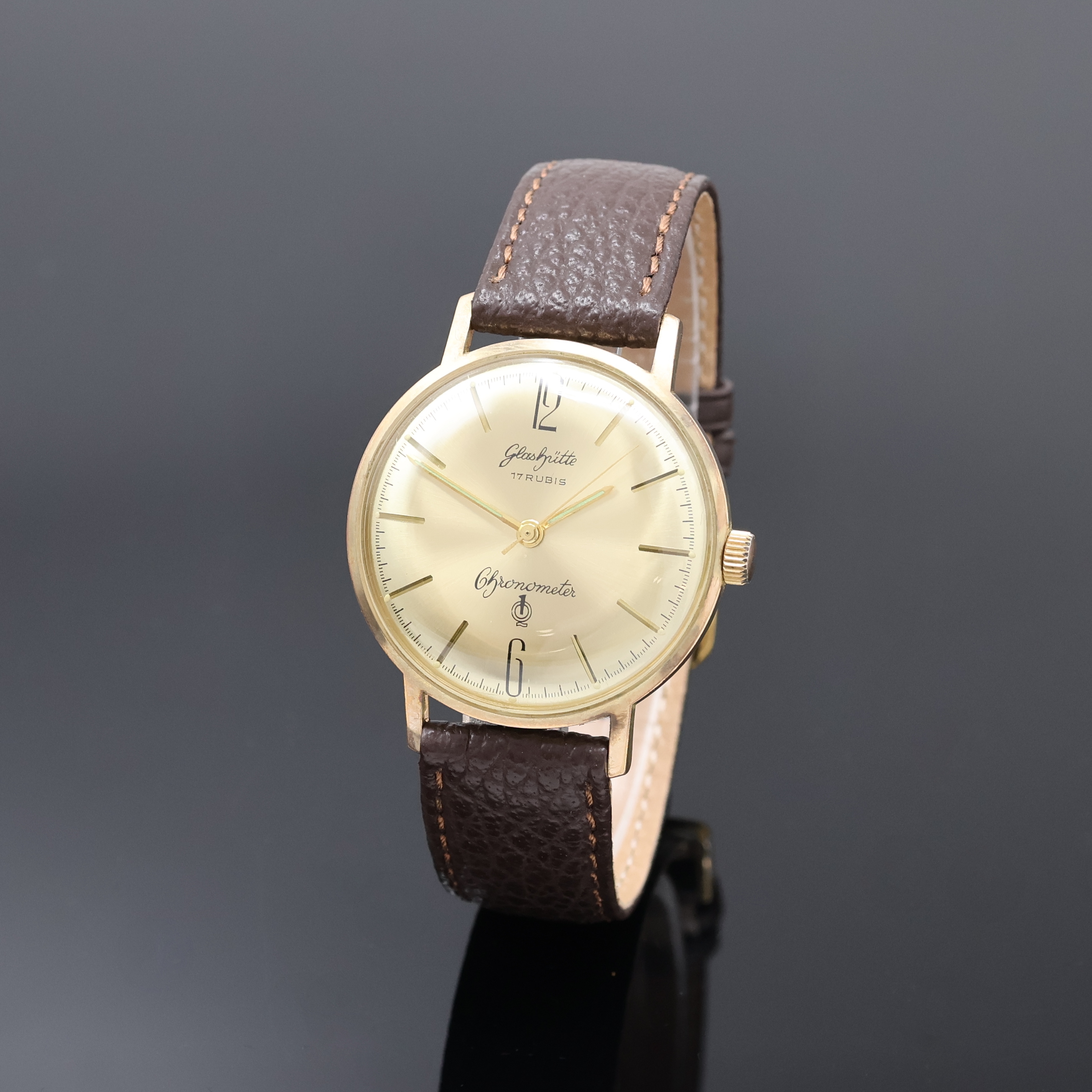 Image 27059067 - GUB seltene Chronometer-Herrenarmbanduhr, DDR um 1970, Handaufzug, verg. Geh., ...