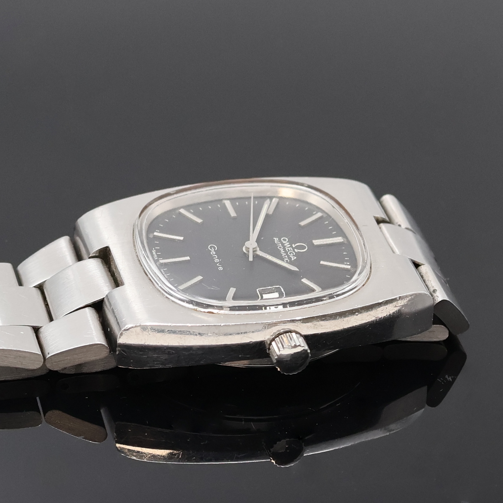 Detail c: OMEGA Geneve Herrenarmbanduhr in Stahl Referenz 166.0191, Schweiz um 1974, Automatik, 2-teil. TV-Screen Geh. m. integriertem Stahlband Ref. 1233/215, ...