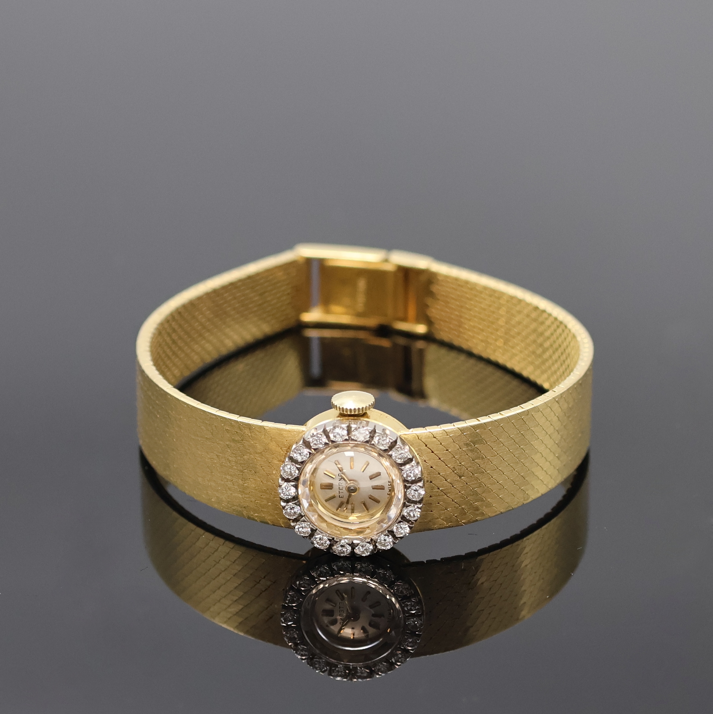 Image 27059079 - ETERNA Diamant-besetzte Damenarmbanduhr in GG 750/000 Referenz 706LSEN, Schweiz um 1960, ...
