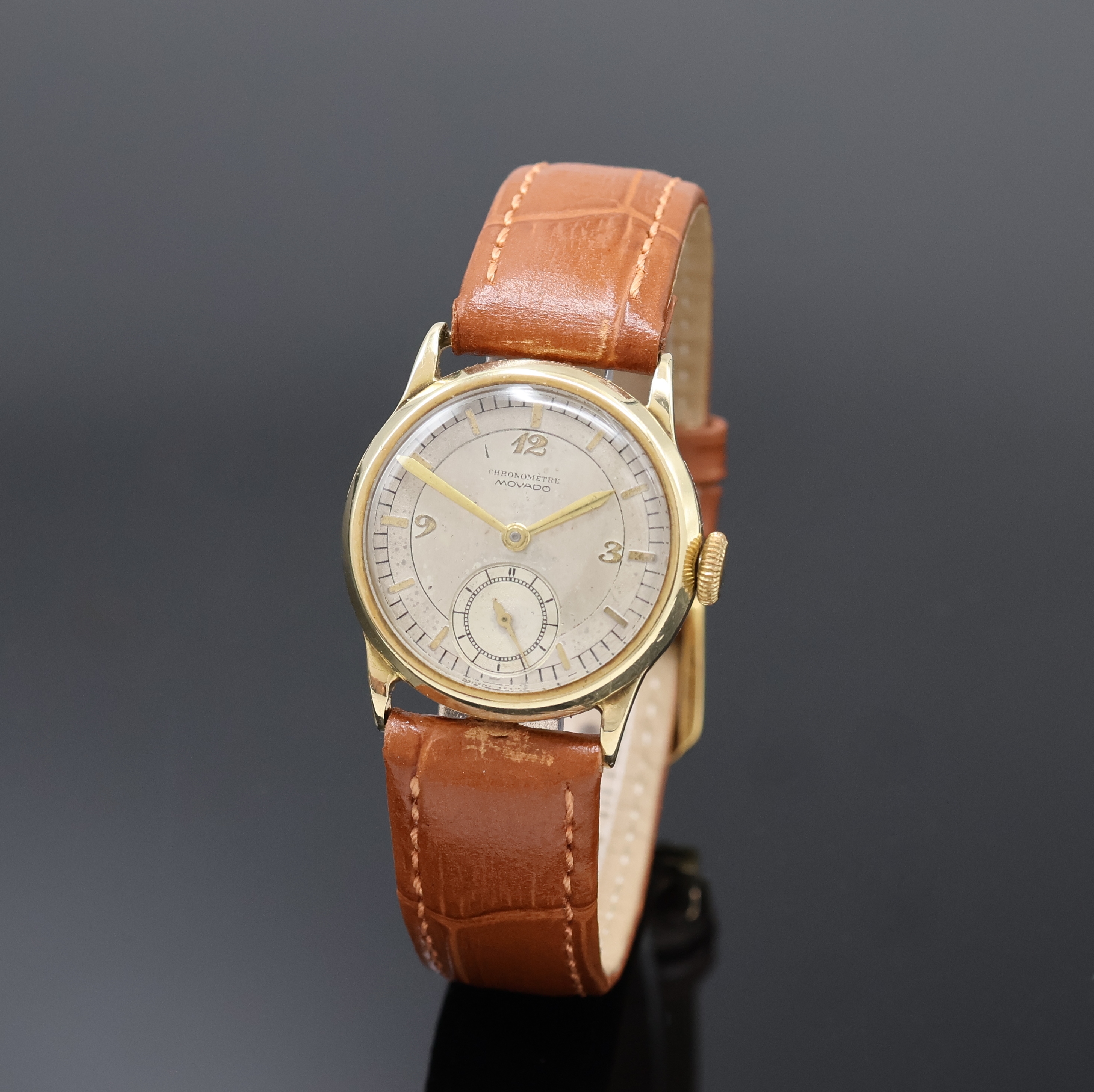 MOVADO Chronometre Armbanduhr in GG 585/000, Schweiz um 1935, Handaufzug, 3-tlg. Geh., Boden m. Widmungsgrav. u. Glasrand aufgedr., silb. Zifferbl. ...