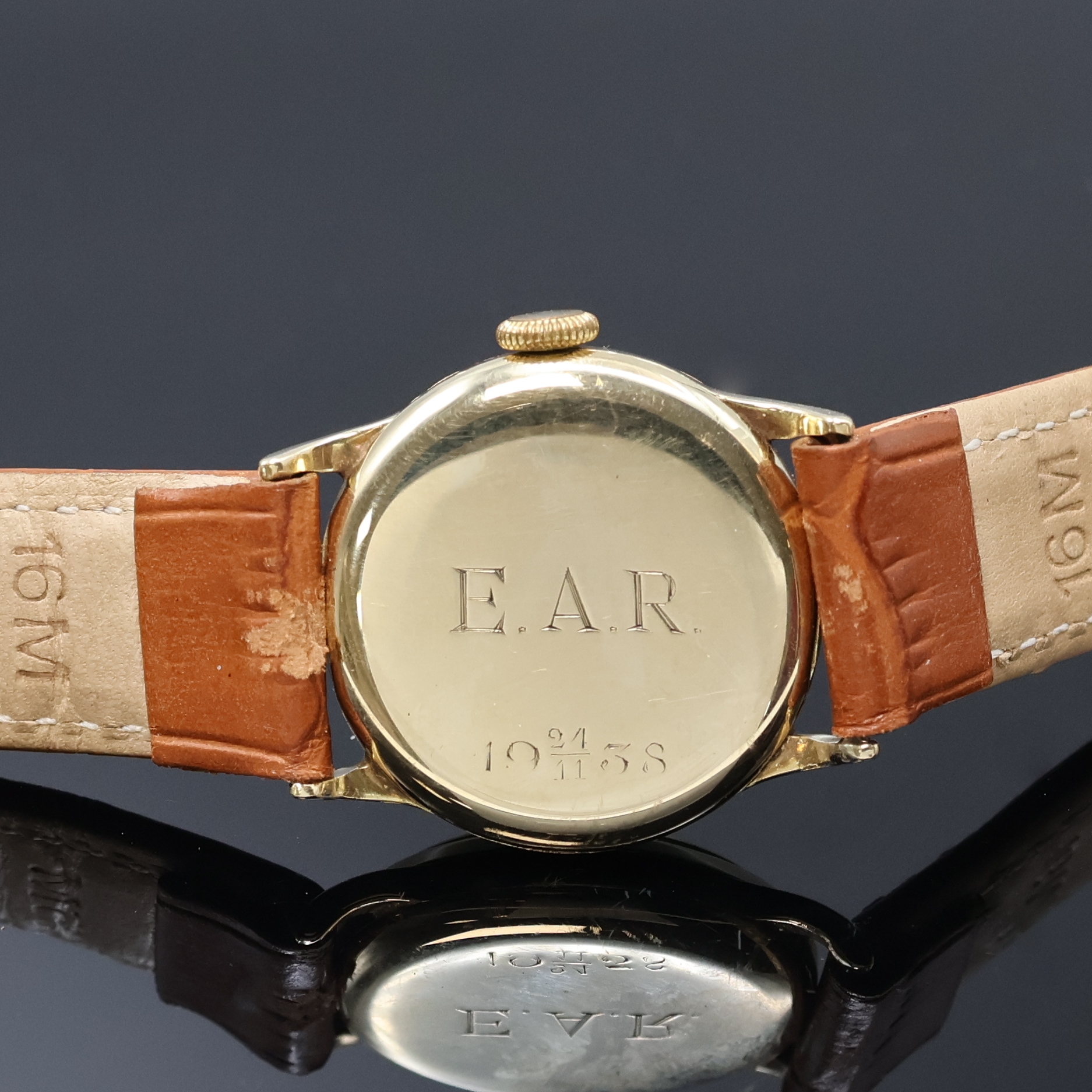 Detail c: MOVADO Chronometre Armbanduhr in GG 585/000, Schweiz um 1935, Handaufzug, 3-tlg. Geh., Boden m. Widmungsgrav. u. Glasrand aufgedr., silb. Zifferbl. ...