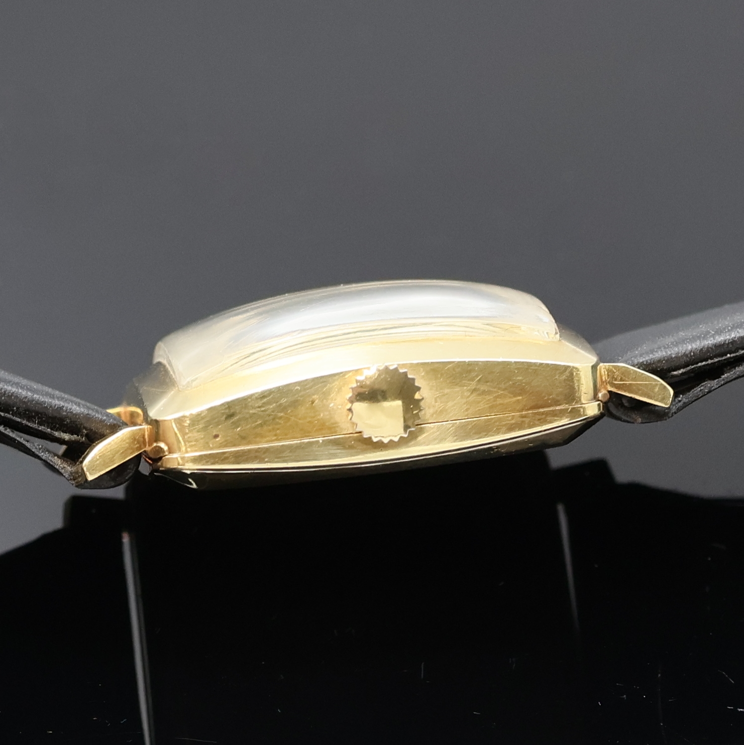 Detail b: PREZIOSA quadratische Herrenarmbanduhr in GG 585/000, Deutschland um 1955, Automatik, 2- tlg. Geh., Boden aufgedr., silb. Zifferbl. pat., gold. ...