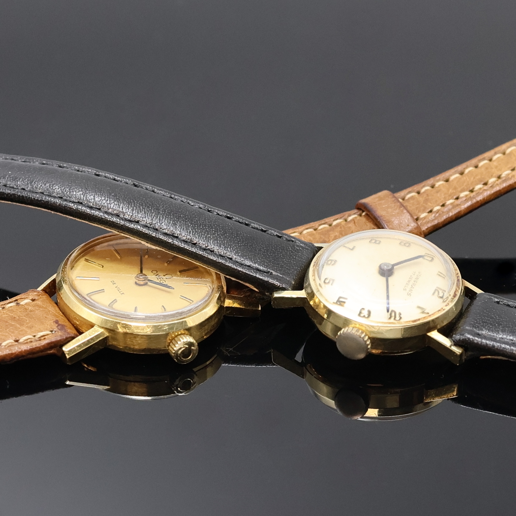 Detail c: OMEGA/JUNGHANS 2 Damenarmbanduhren in GG 750/000 & GG 585/000, Schweiz/Deutschland um 1980/1965, Handaufzug, 2-tlg. Geh., Böden aufgedr., 1) Omega ...