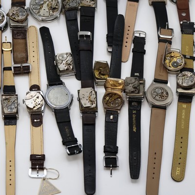 27059097f - 20 Armbanduhren in verschiedenen Gehäusen, Schweiz/Deutschland um 1920-1945, ...