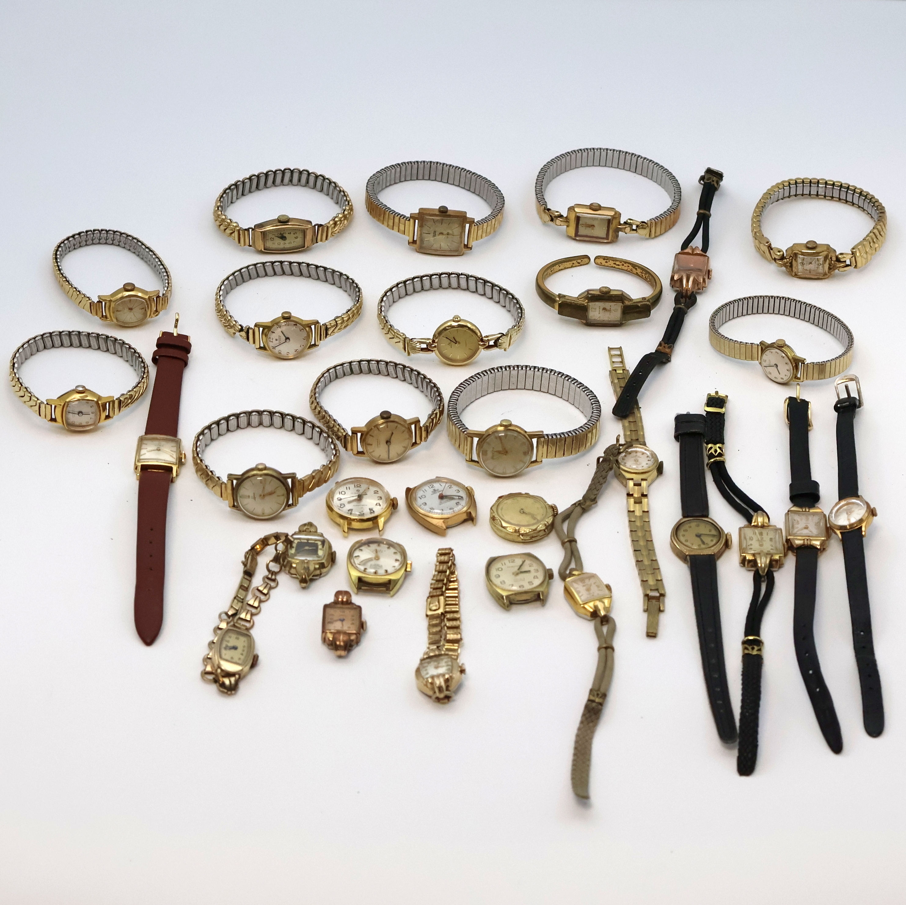 Image 27059107 - 30 vergoldete Damenarmbanduhren verschiedener Marken, Schweiz/Deutschland/USA um 1930 - ...