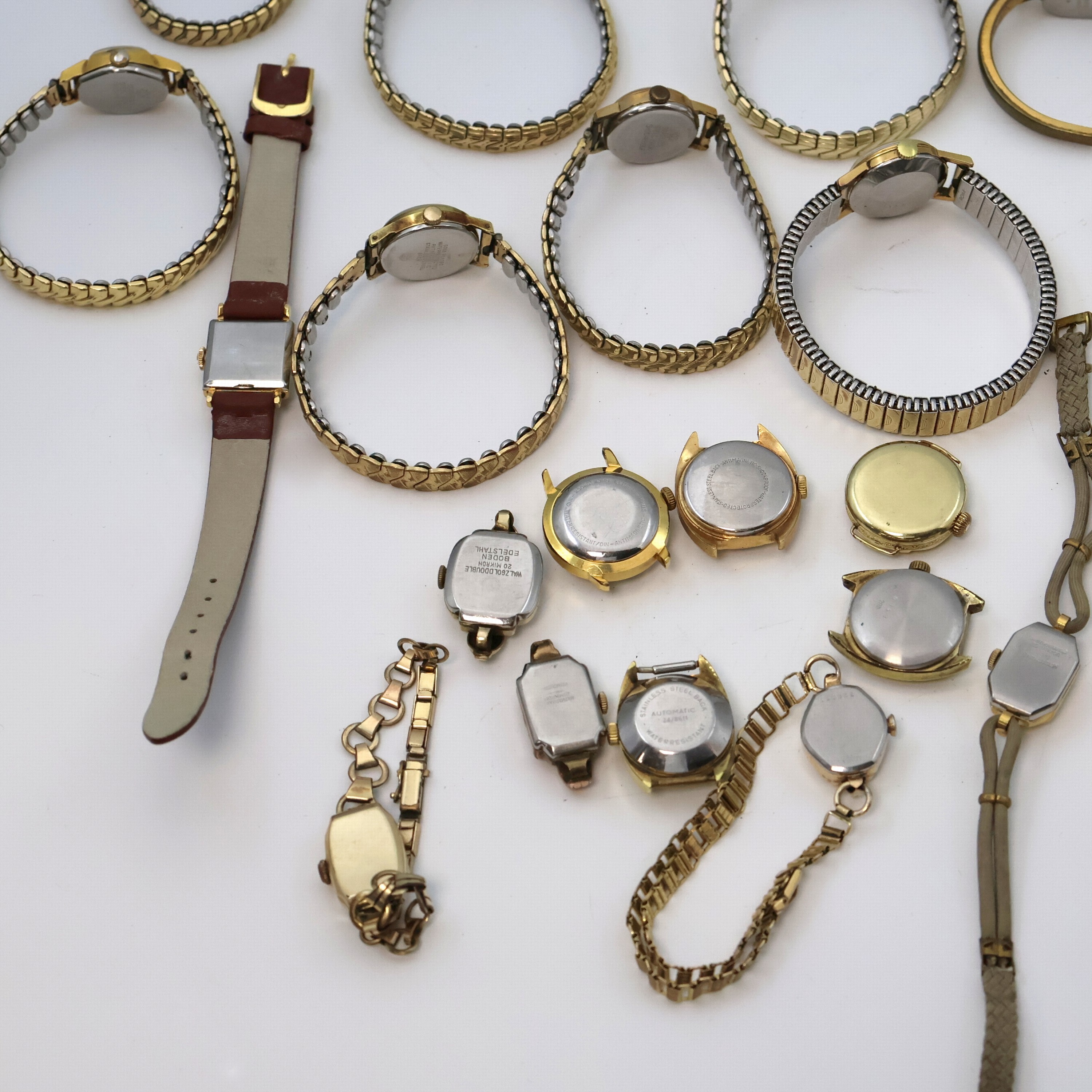Detail f: 30 vergoldete Damenarmbanduhren verschiedener Marken, Schweiz/Deutschland/USA um 1930 - 1990, 2 x Automatik, 1 x Quarz, 27 x Handaufzug, 2-tlg. Geh. ...