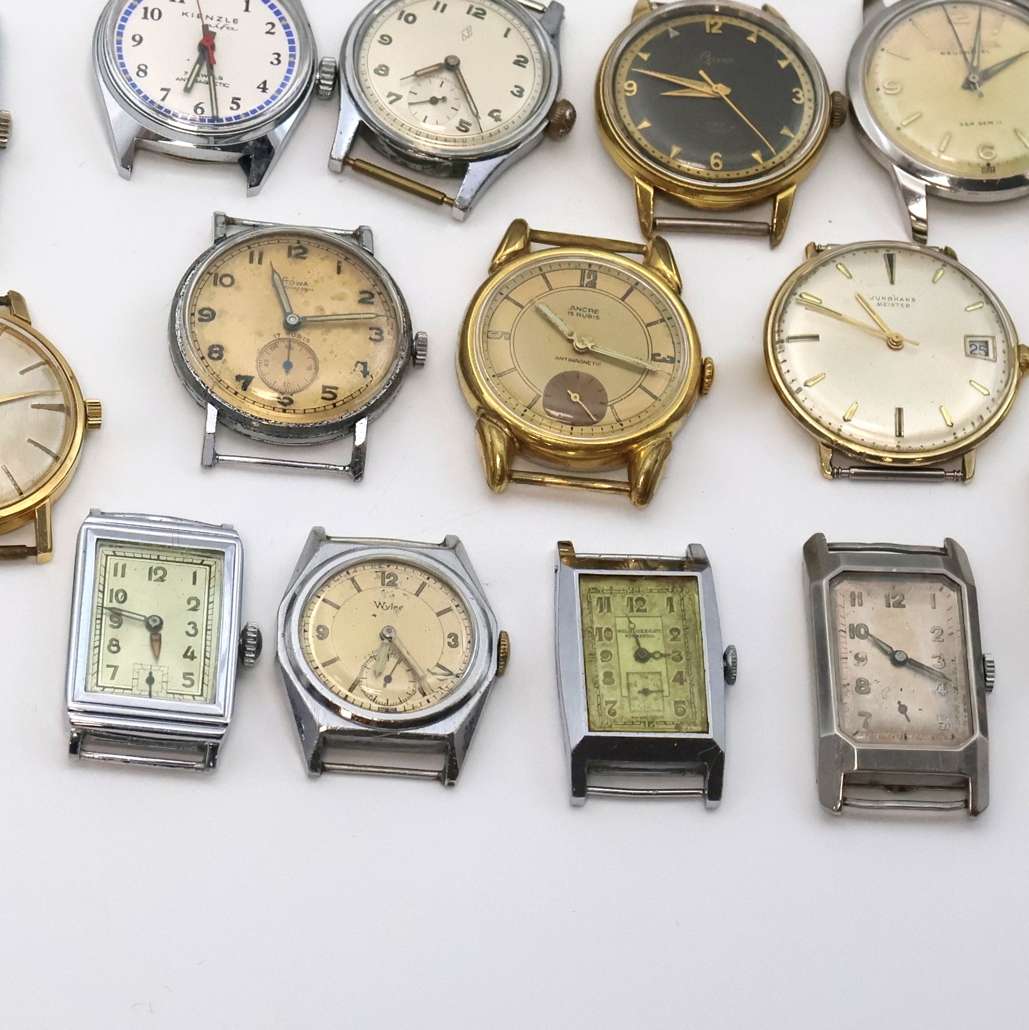 Detail b: 22 Armbanduhren in Stahl/verchromt/vergoldet verschiedener Marken, Schweiz/Deutschland um 1930 - 1980, 1 x Automatik, 21 x Handaufzug, 4 x Stahlgeh., ...