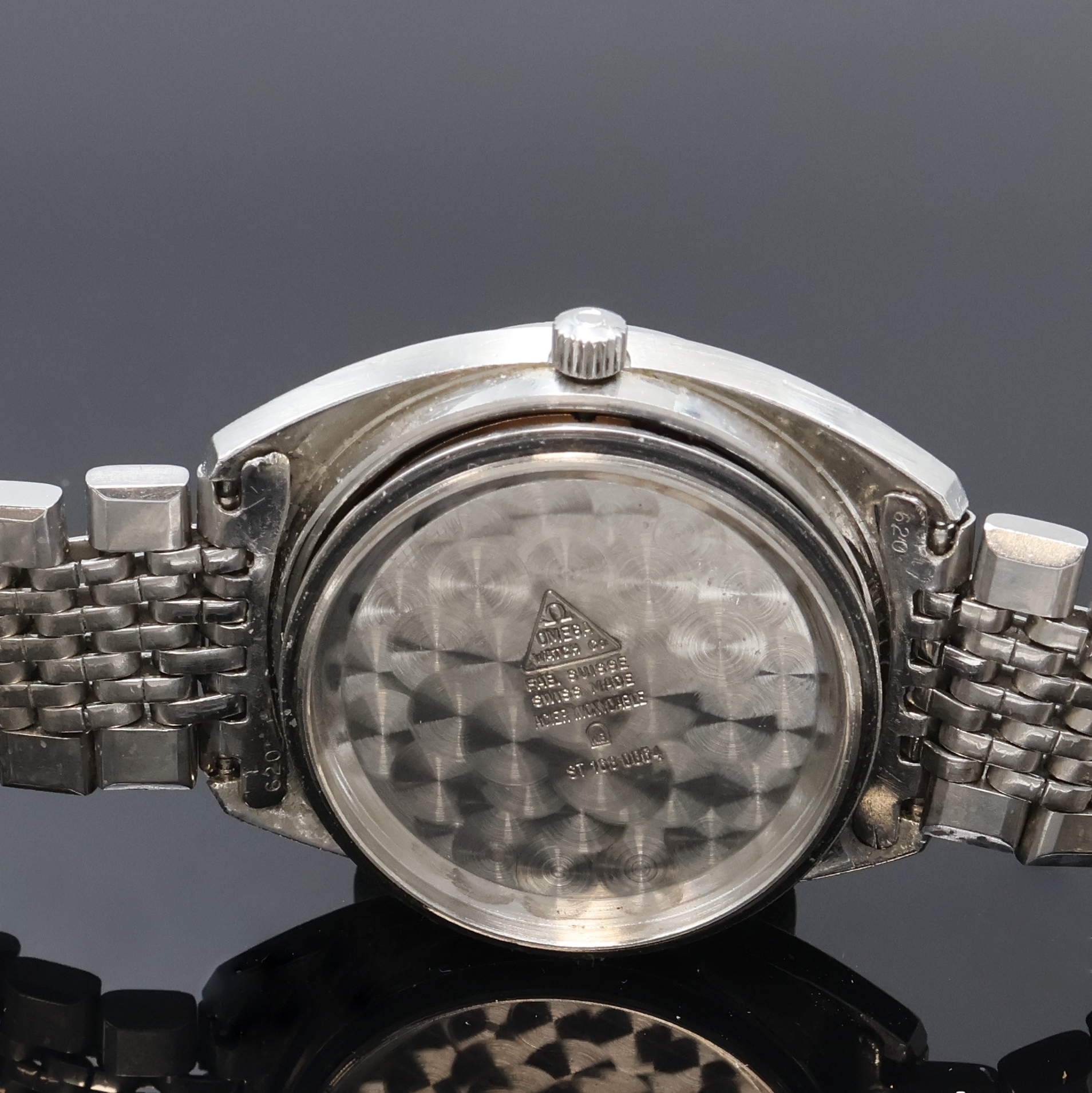 Detail g: OMEGA Constellation Herrenarmbanduhr in Stahl Referenz ST 168 0064, Schweiz um 1974, Automatik, verschr. Boden m. Sternwarten- Symbol, orig. Krone u. ...