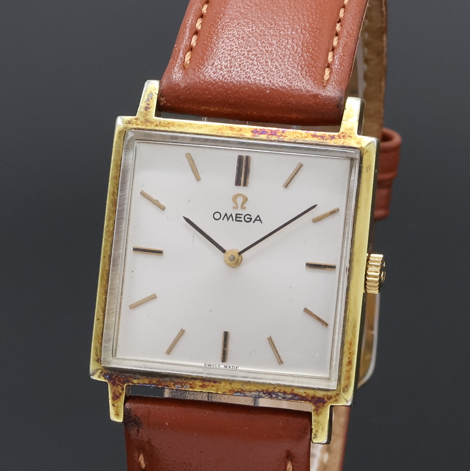 Detail a: OMEGA quadratische Armbanduhr im vergoldeten Gehäuse Referenz 111.024, Schweiz um 1967, Handaufzug, 2-tlg. Geh. m. aufgedr. Stahlboden, orig. Glas ...