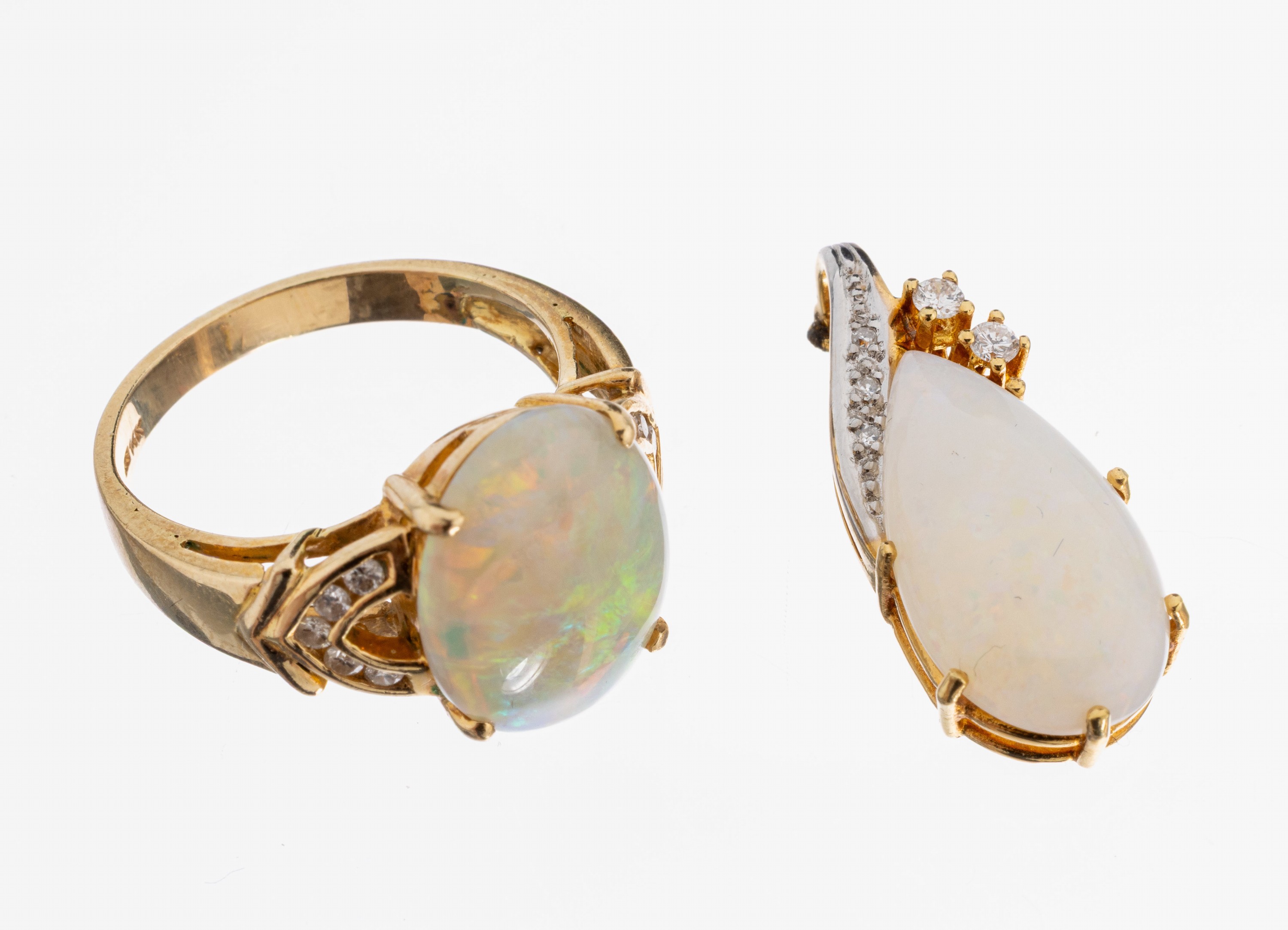 Image 27059134 - 14 kt Gold Opal-Diamant-Konvolut, GG 585/000, best. aus: 1 Ring, RW 55, ovaler ...