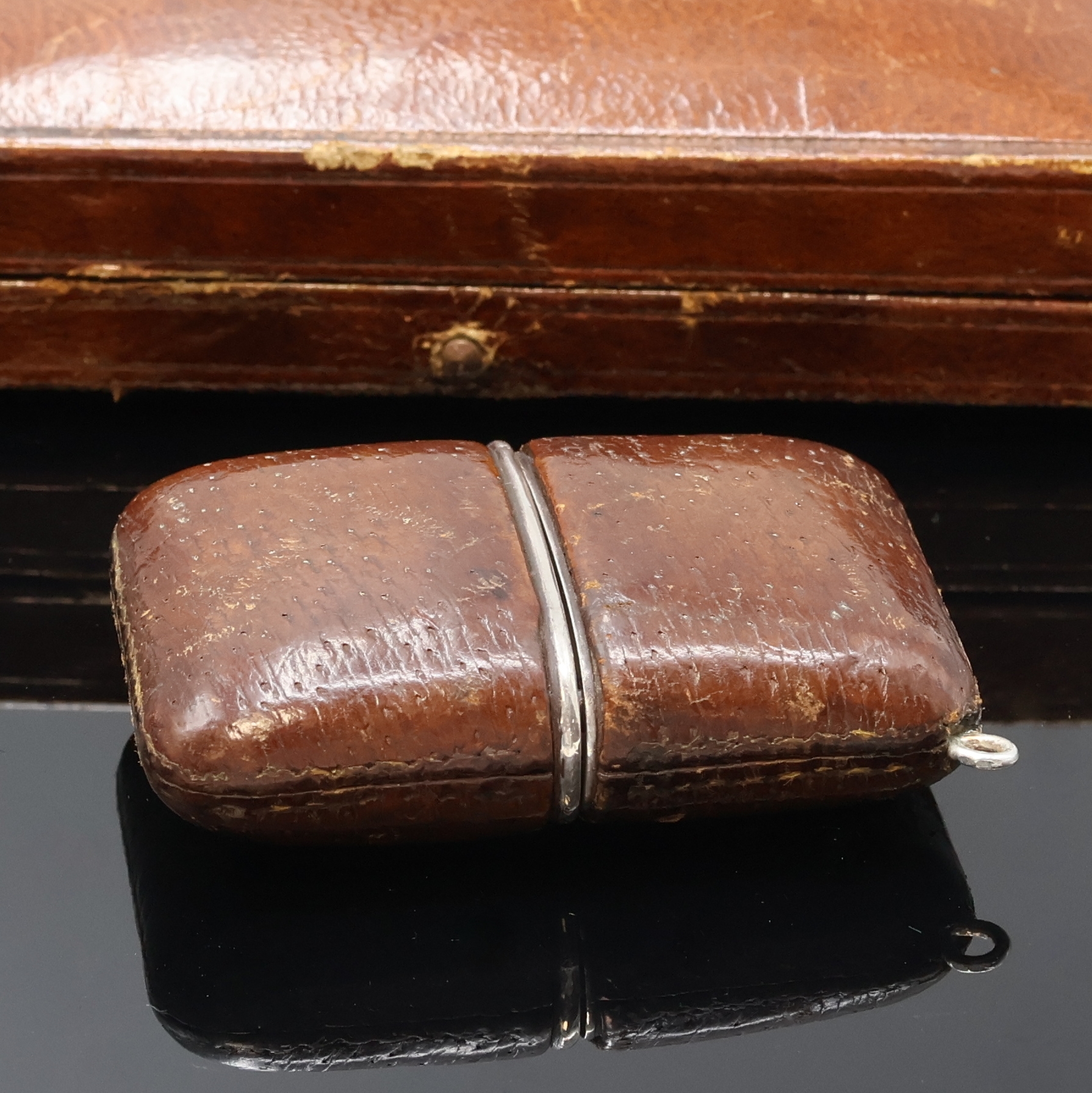 Detail d: MOVADO Ermeto in Silber im original Asprey Etui, Schweiz um 1935, Leder-bezogenes Geh. m. Schiebeaufzug durch öffnen u. schließen des Geh., silb. ...