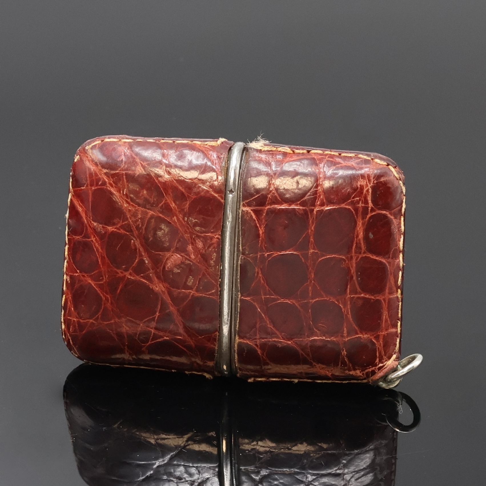 Detail d: MOVADO Ermeto in Silber im original Etui, Schweiz um 1930, Handaufzug, Leder-bezogenes Schiebe-Geh., silb. Duoton-Zifferbl., Breguet- Leuchtzahlen, ...