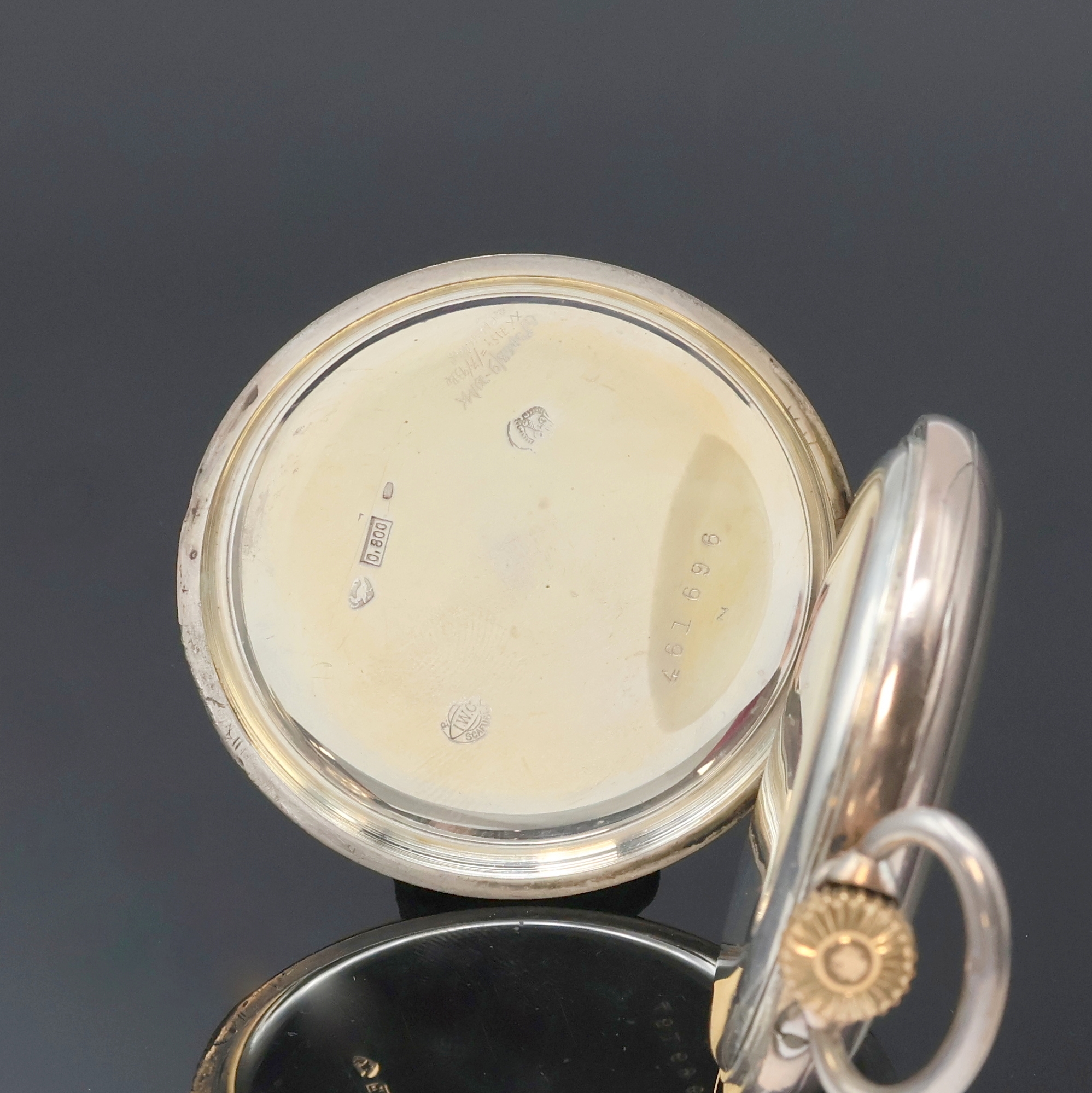 Detail b: IWC offene Silbertaschenuhr, Schweiz um 1910, guill. Geh. m. vergold. Rändern, gold. Zifferbl. u. gebl. Zeiger später, kl. Sek. b. 6, verg. Werk ...