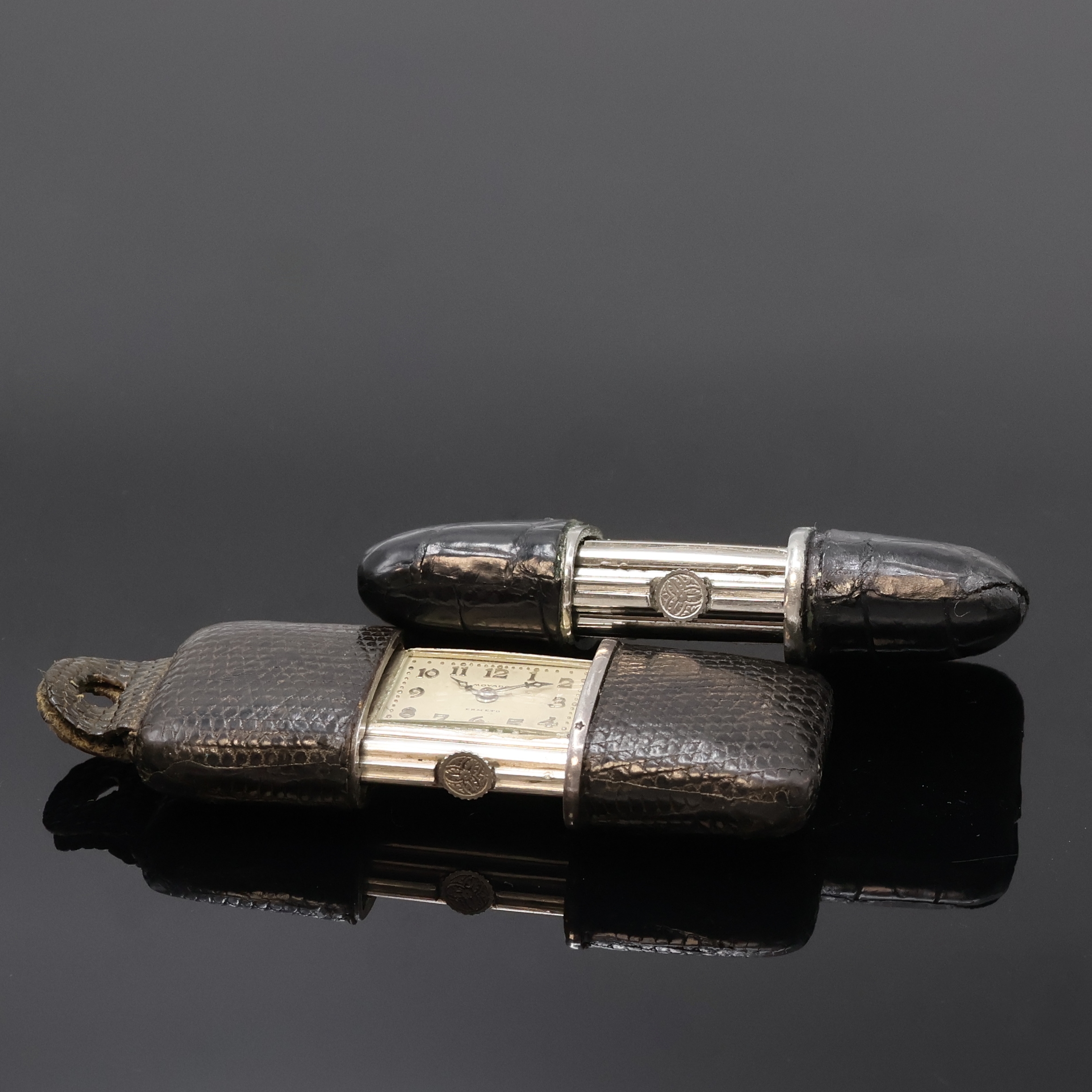 Detail c: 2 MOVADO Ermeto Schiebeührchen in Silber und Nickel, Schweiz um 1930 / 1960, Schiebeaufzug, Leder-bezogene Geh., silb. Zifferbl. m. silb. Zahlen / ...