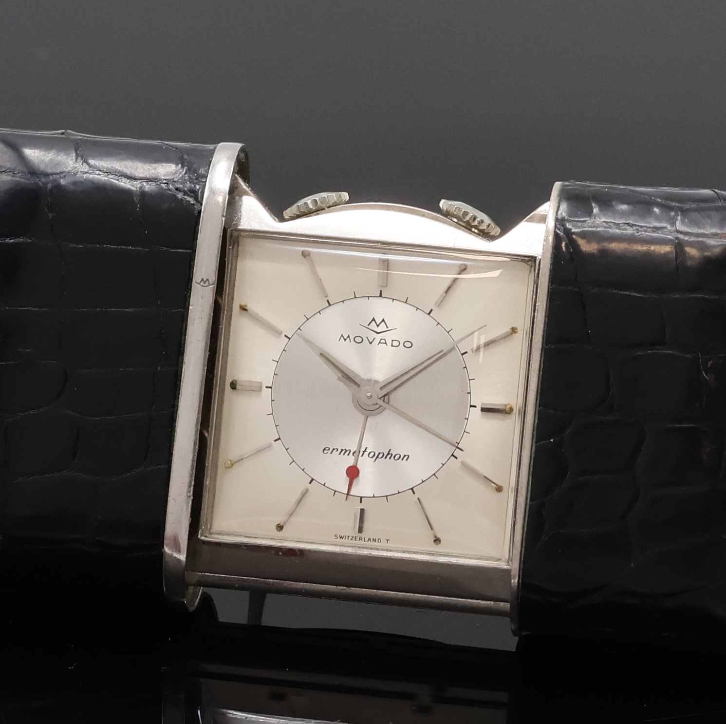 Detail a: MOVADO Ermetophon Schiebeührchen mit Wecker,Schweiz um 1960, Schiebeaufzug, Leder- bezogenes Nickelgeh., silb. Duoton-Zifferbl., silb. Indizes und ...
