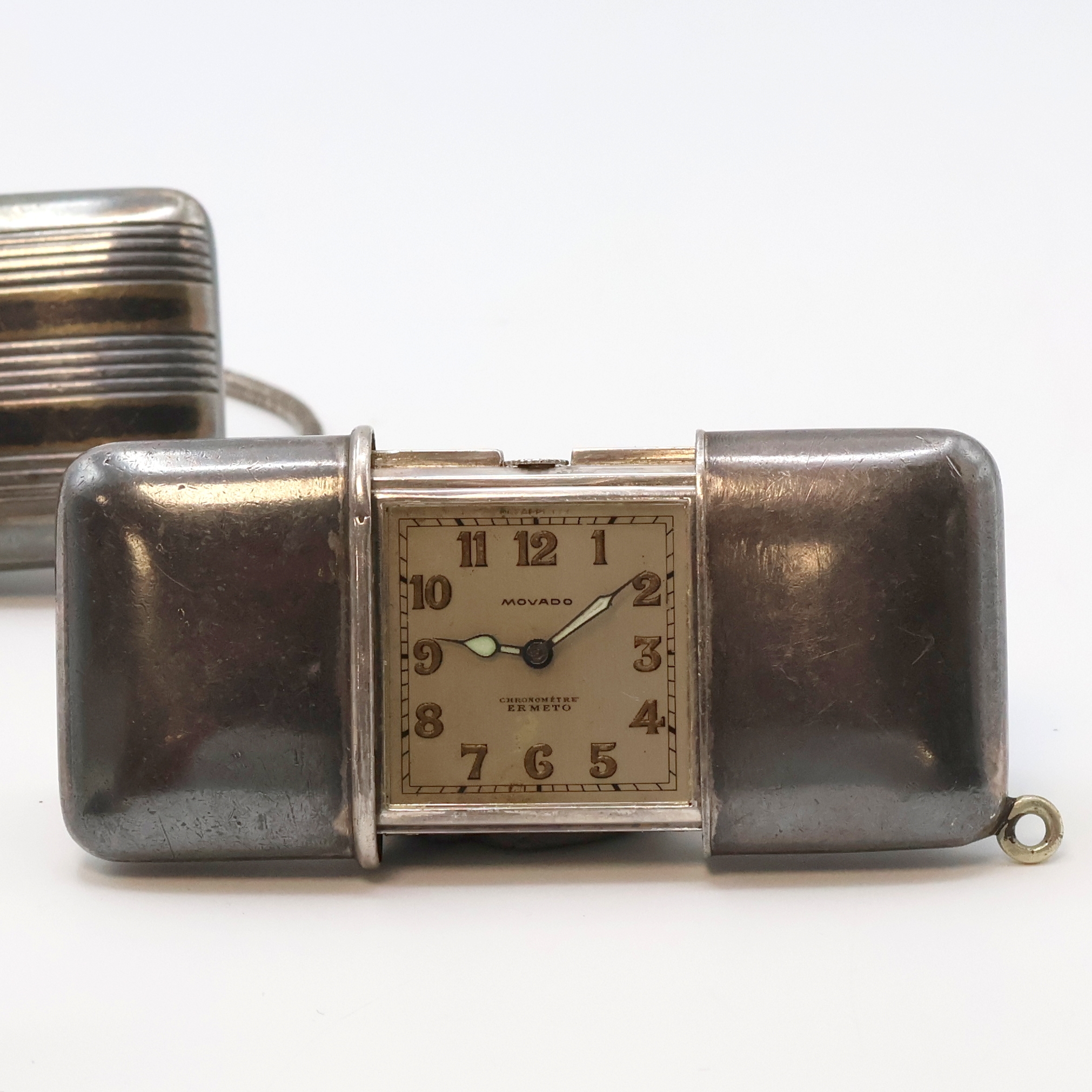 Detail b: 4 MOVADO Ermeto Schiebeührchen in Silber und eine Silberkette, Schweiz um 1930, Schiebeaufzug/Handaufzug, Geh.: 1 x Streifenguill., 1 x ehem. Tula, ...