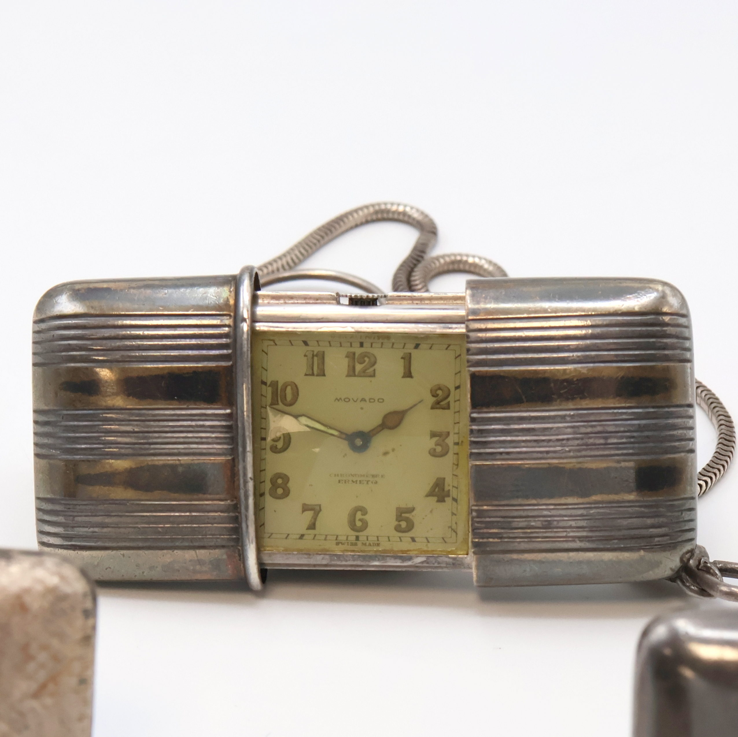 Detail c: 4 MOVADO Ermeto Schiebeührchen in Silber und eine Silberkette, Schweiz um 1930, Schiebeaufzug/Handaufzug, Geh.: 1 x Streifenguill., 1 x ehem. Tula, ...