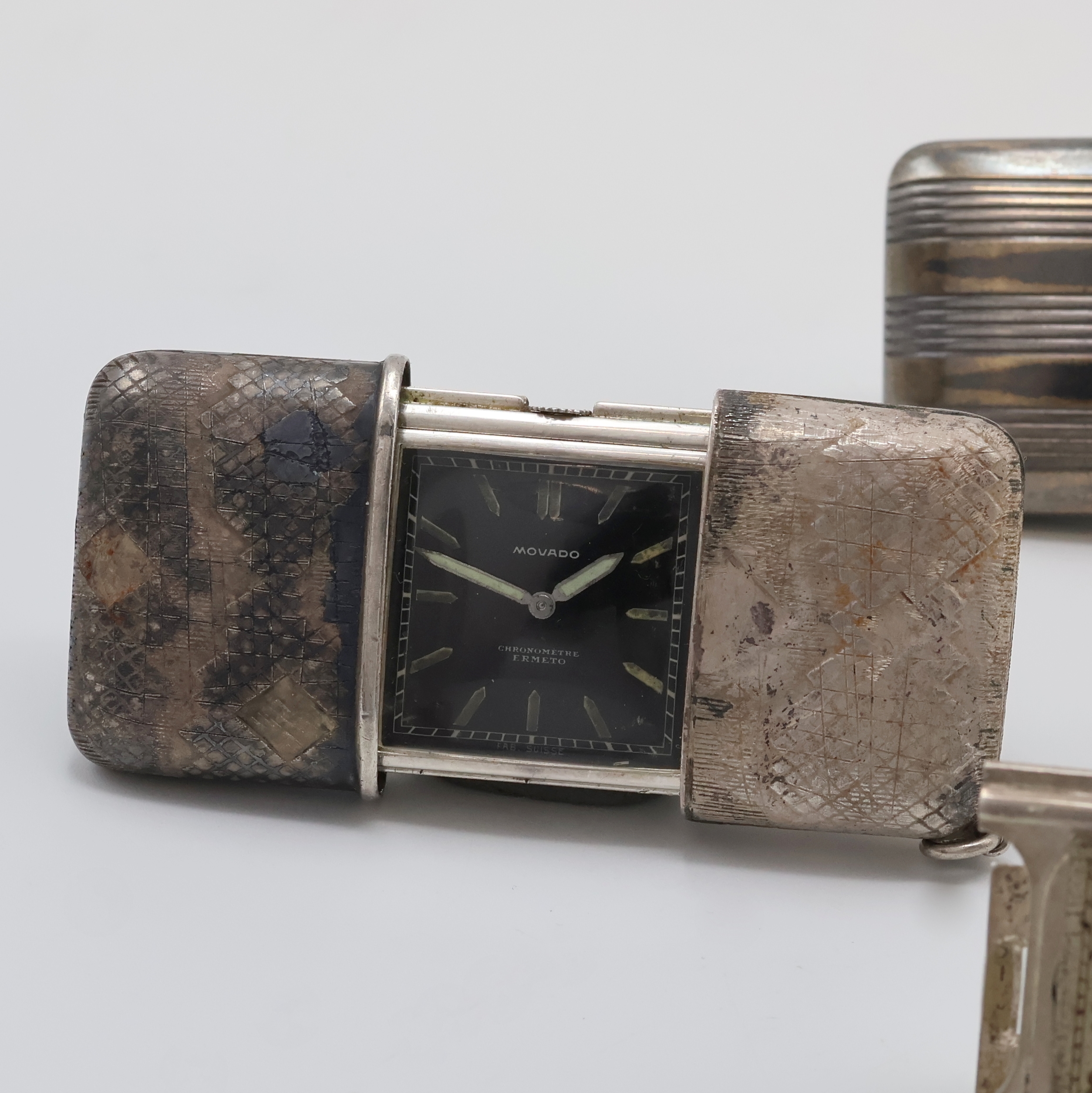 Detail d: 4 MOVADO Ermeto Schiebeührchen in Silber und eine Silberkette, Schweiz um 1930, Schiebeaufzug/Handaufzug, Geh.: 1 x Streifenguill., 1 x ehem. Tula, ...