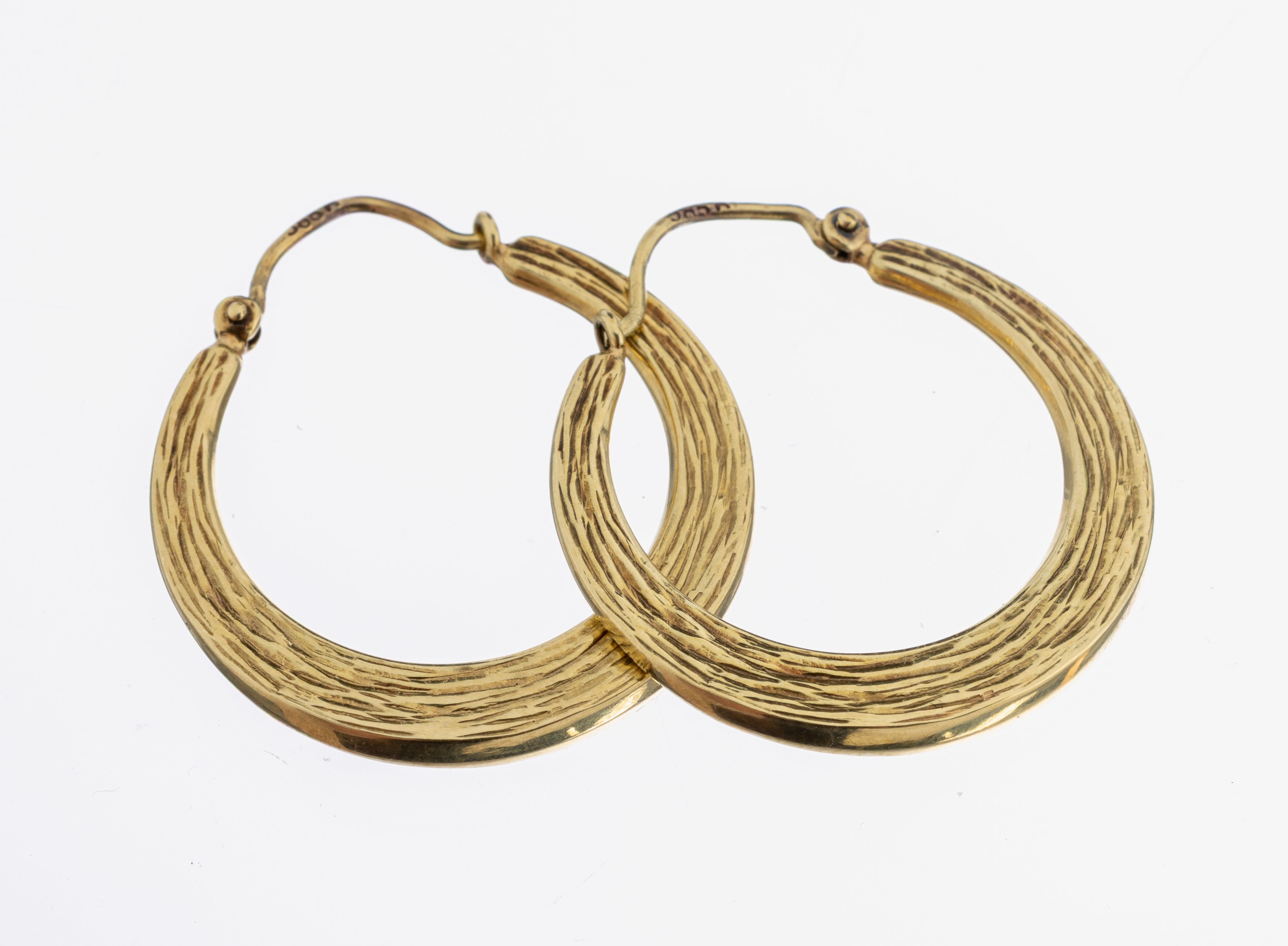 Image 27059157 - Paar 14 kt Gold Ohrcreolen, GG 585/000, D. ca. 2.4 cm, ca. 2.4 g