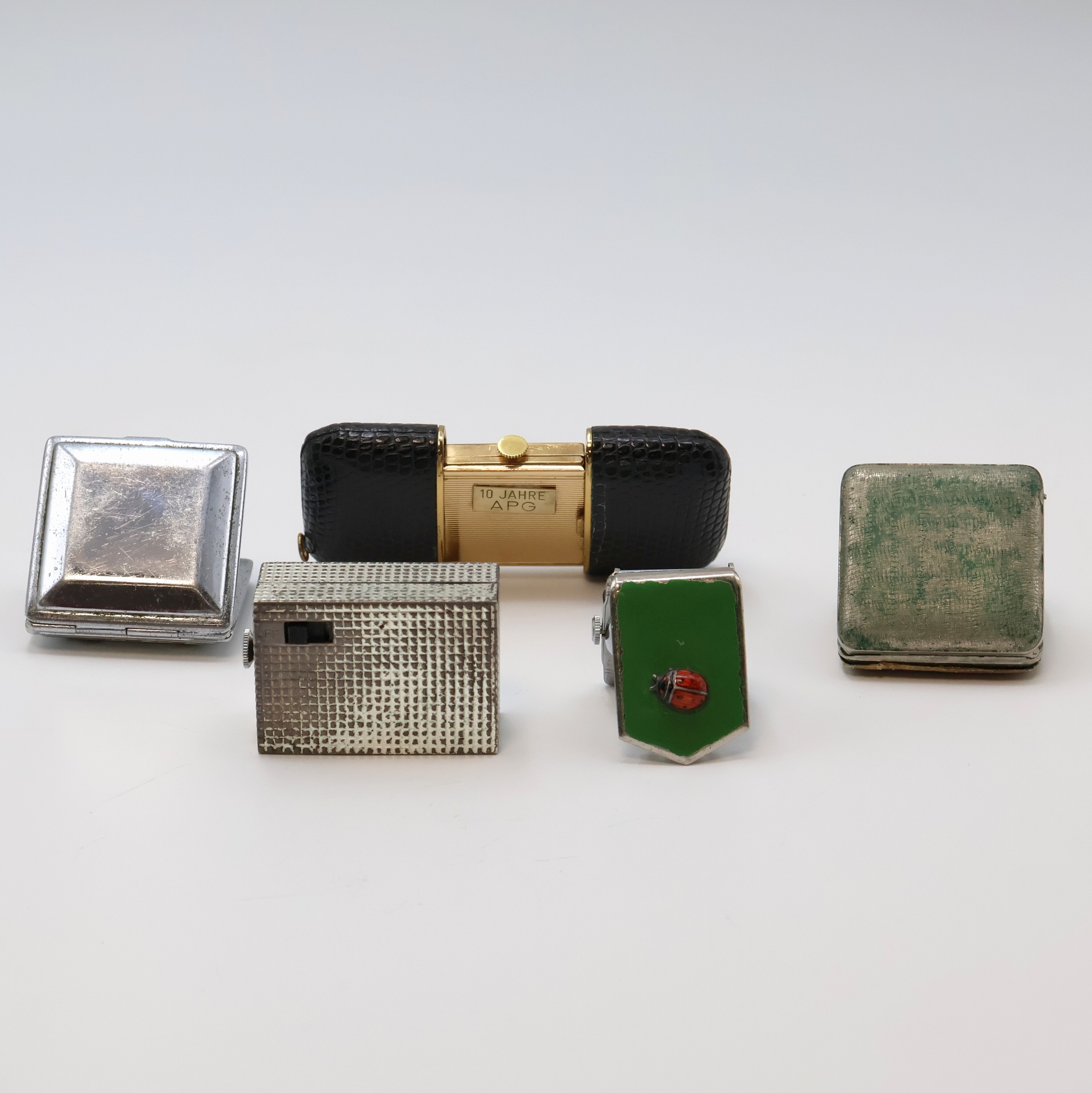 Detail c: 5 Reiseührchen verschiedener Marken, Schweiz/Deutschland 1930 bis 1970, alle Handaufzug, verschiedene Designs in verschiedenen Materialien, 1 x ...