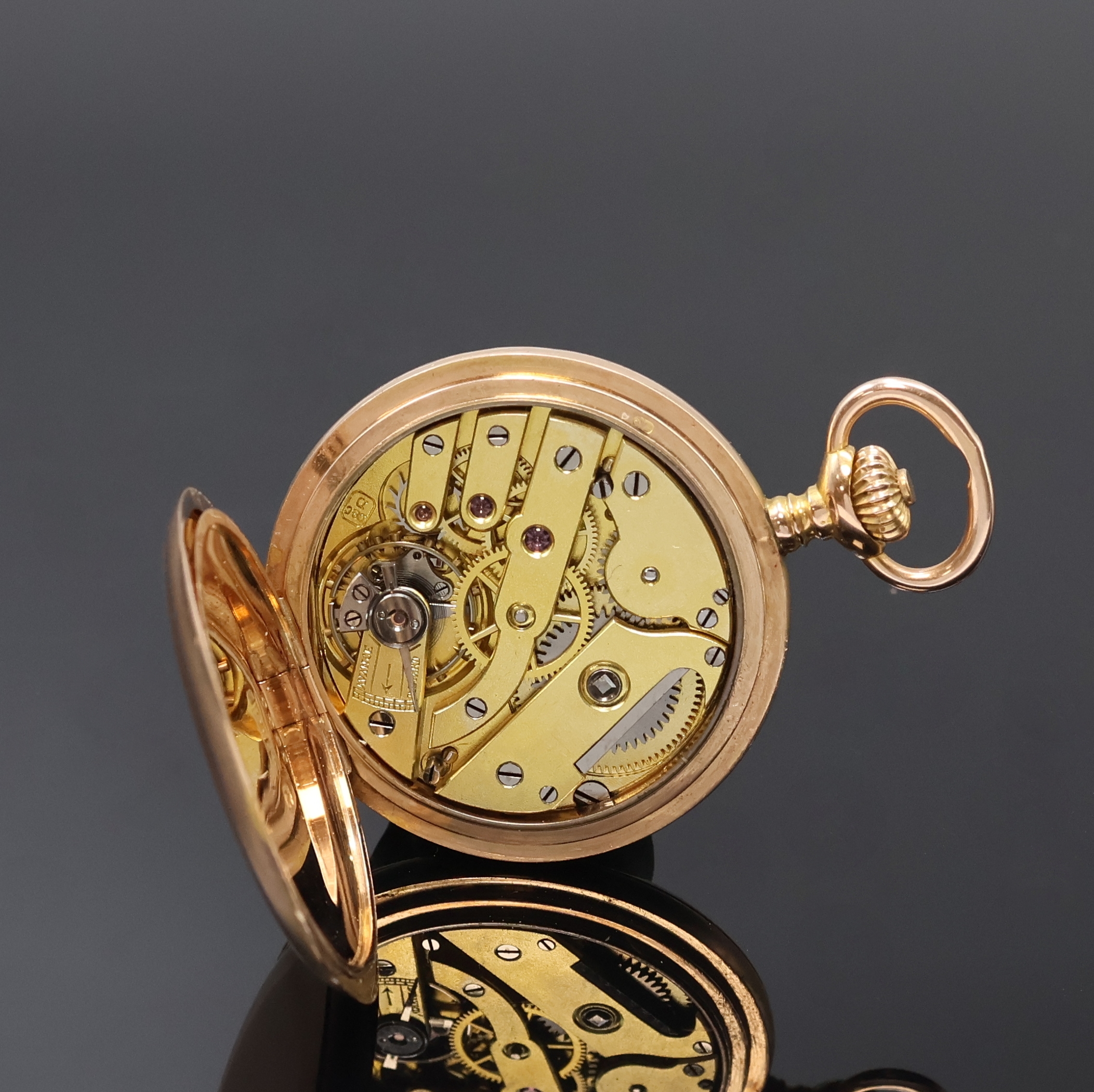 Detail f: MONOPOL DÜRRSTEIN Damensavonette in RG 585/000, Schweiz um 1915, glattes 3-Deckel Goldgeh., Sprungdeckel m. Schmuckmonogramm, strahlen-guill., vers. ...