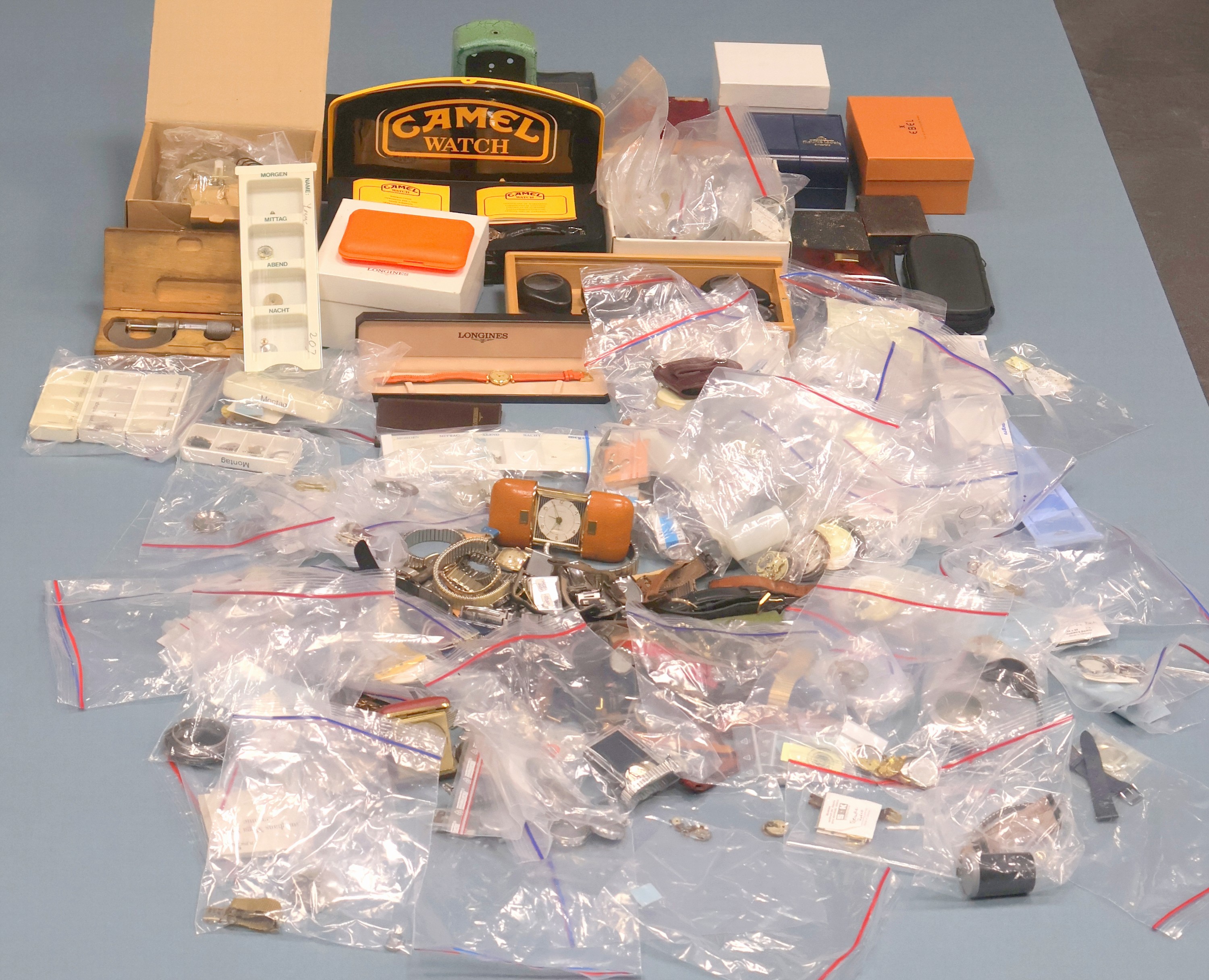 Image 27059179 - Großes Konvolut für Reparaturzwecke, diverse Teile für Armband-, Taschenuhren etc. ...
