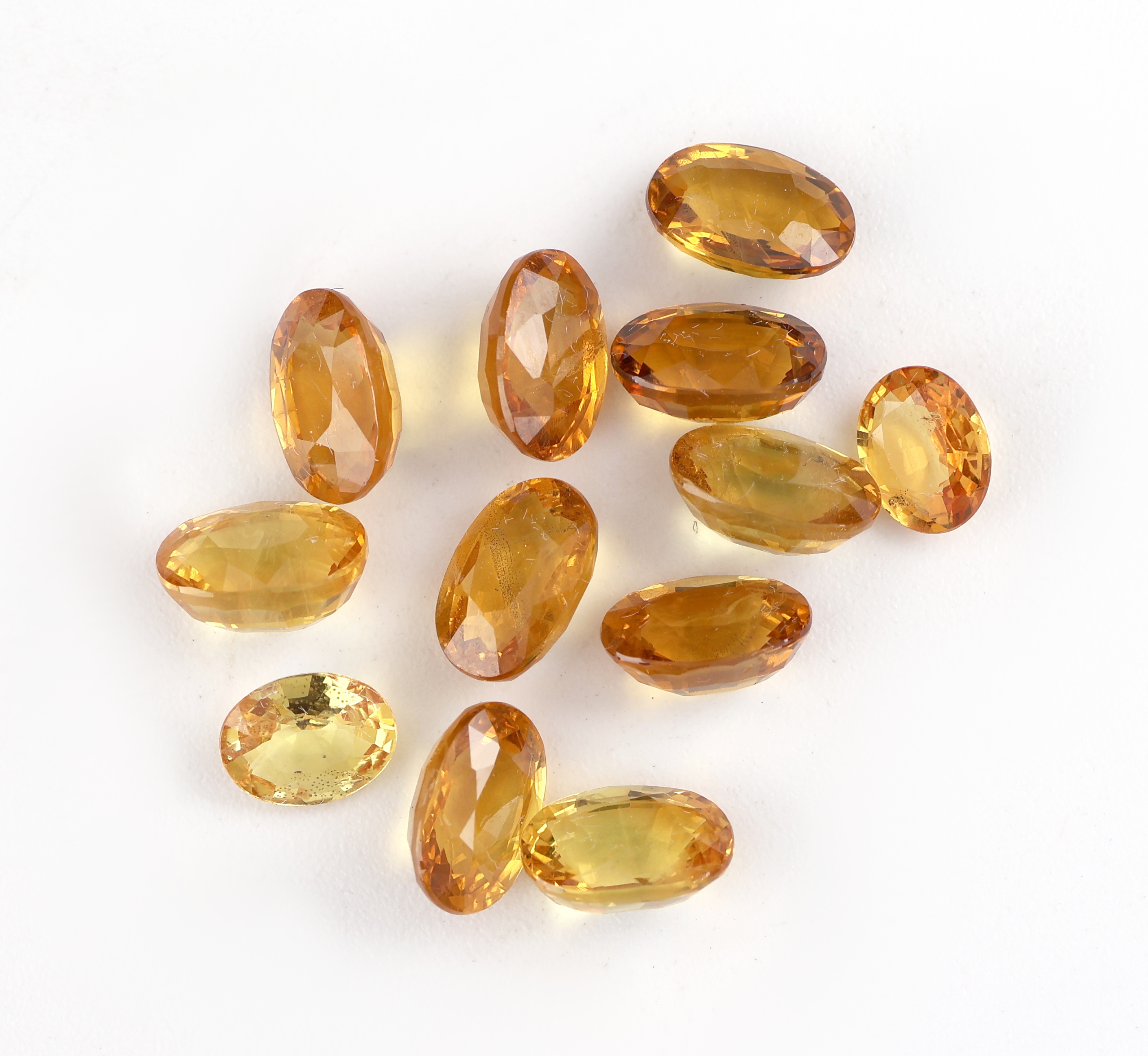 Image 27059188 - Lot 12 lose ovalfacett. gelbe Saphire zus. ca.8.40 ct, in versch. Größen und ...