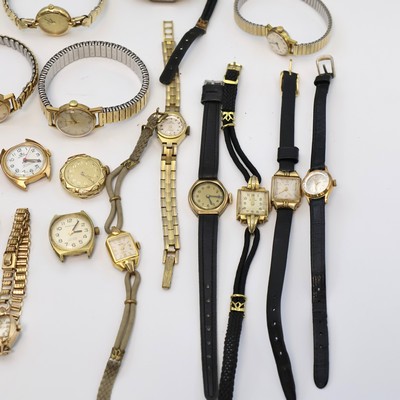 27059107b - 30 vergoldete Damenarmbanduhren verschiedener Marken, Schweiz/Deutschland/USA um 1930 - ...