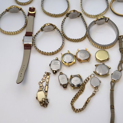 27059107f - 30 vergoldete Damenarmbanduhren verschiedener Marken, Schweiz/Deutschland/USA um 1930 - ...