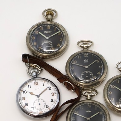 27059173a - 5 Militär-Taschenuhren im Nickelgehäuse, Schweiz um 1940, Geh. 4 x verschraubt, 1 x ...