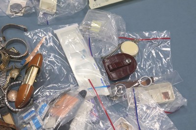 27059179h - Großes Konvolut für Reparaturzwecke, diverse Teile für Armband-, Taschenuhren etc. ...