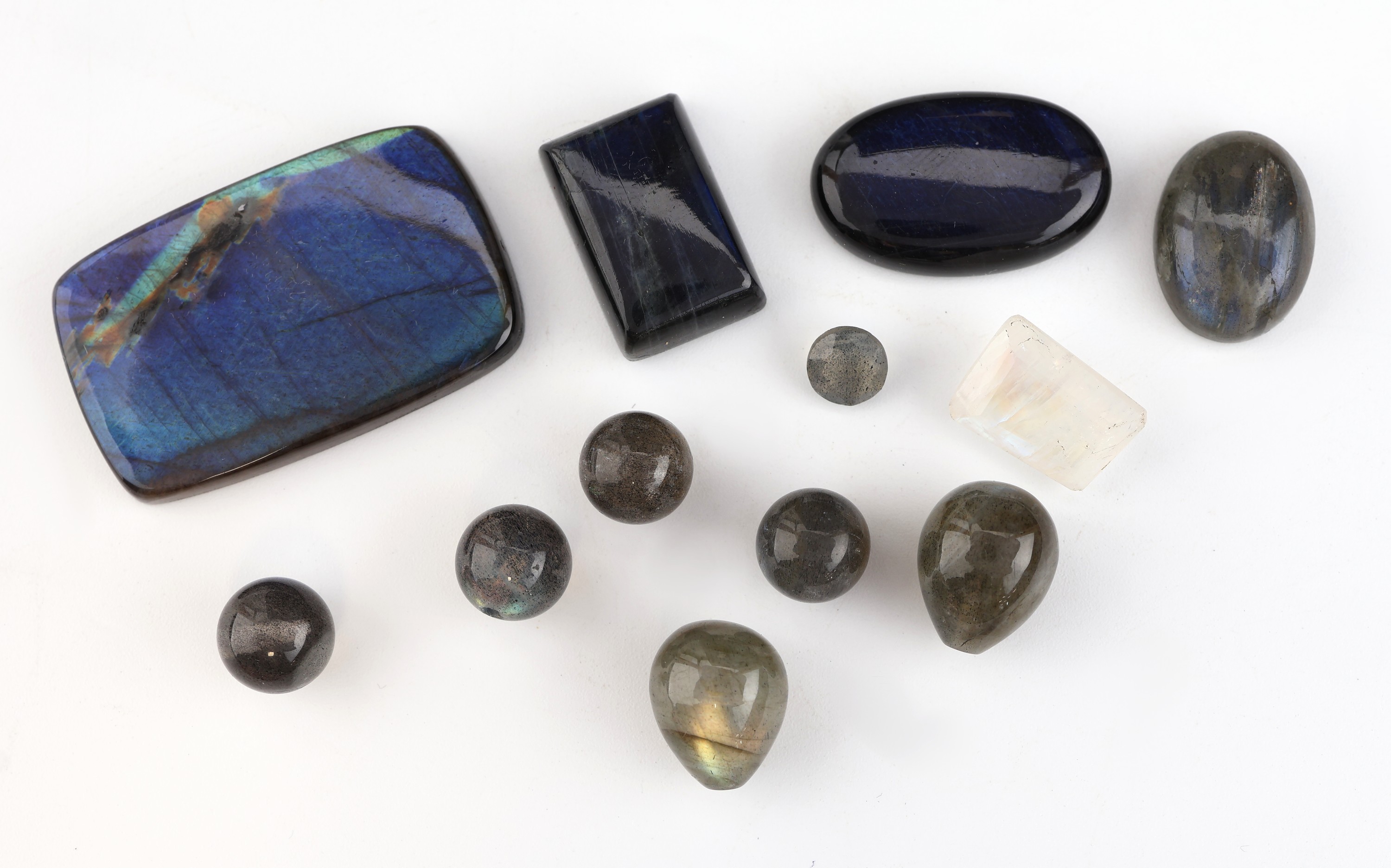 Image 27059202 - Lot 12 lose Labradorit-Cabochons zus. 107.80 ct, versch. Formen und Farben Schätzpreis: ...